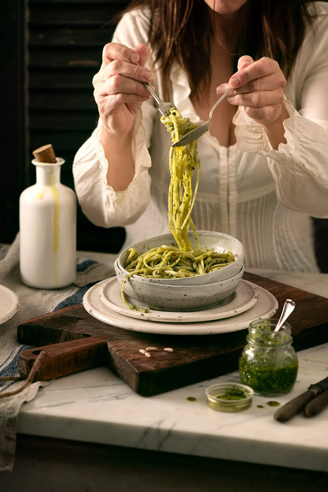 spaghetti pesto, sauce, savoury, woman, olive oil, italian food
