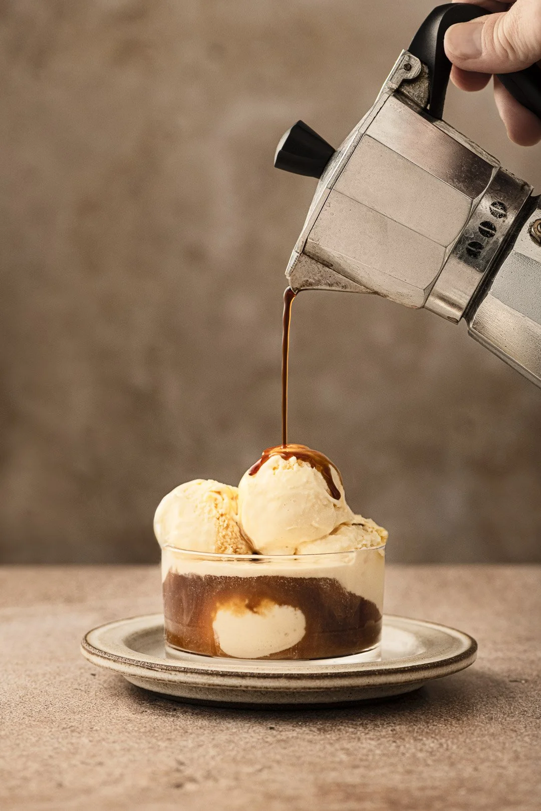 ice cream, gelato, affogato al caffe, sweet, italian, dessert, scoop, coffee