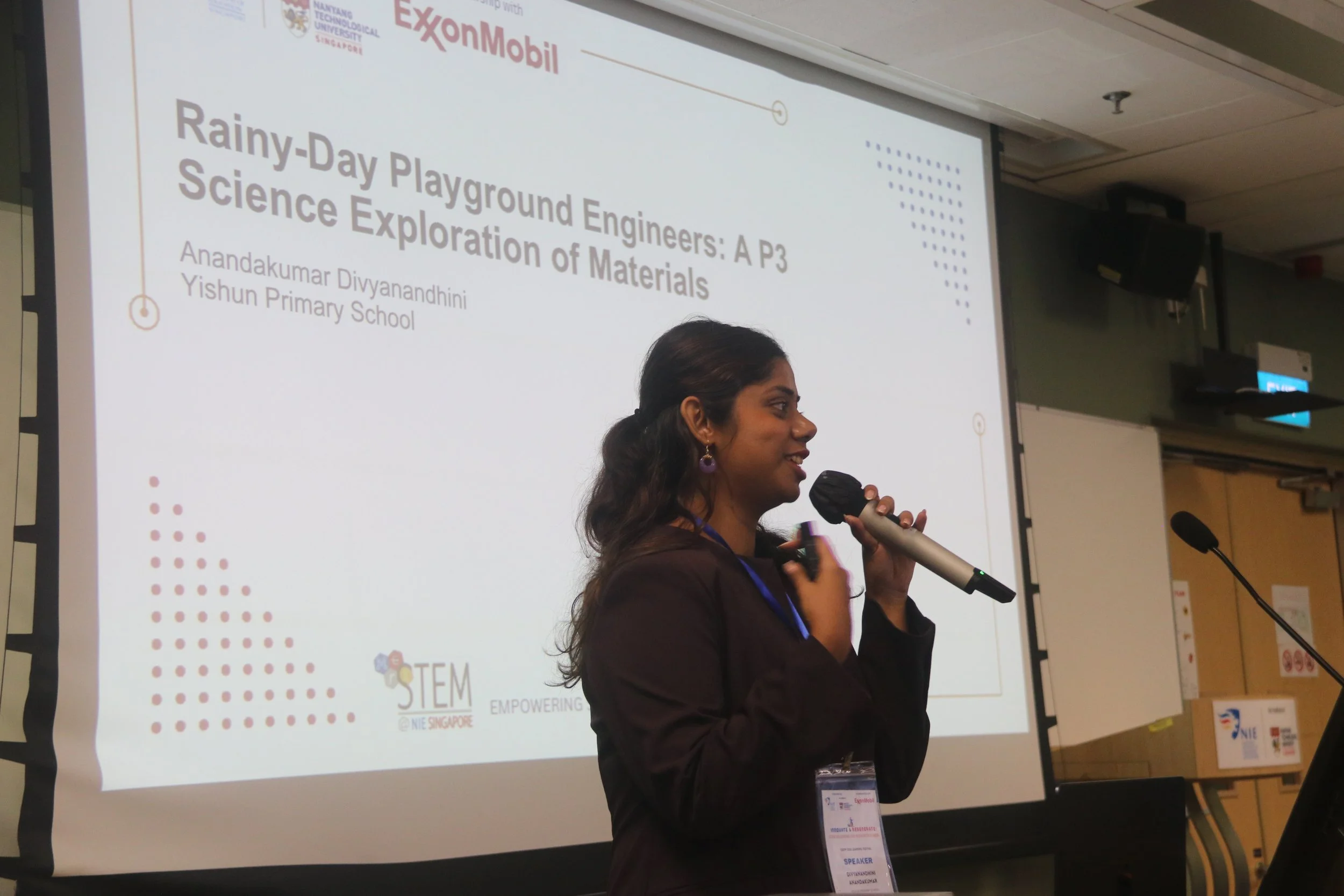  Ms Divyanandhini Anandakumar, representing Yishun Primary, sharing her insights as an ESEPP alumnus 
