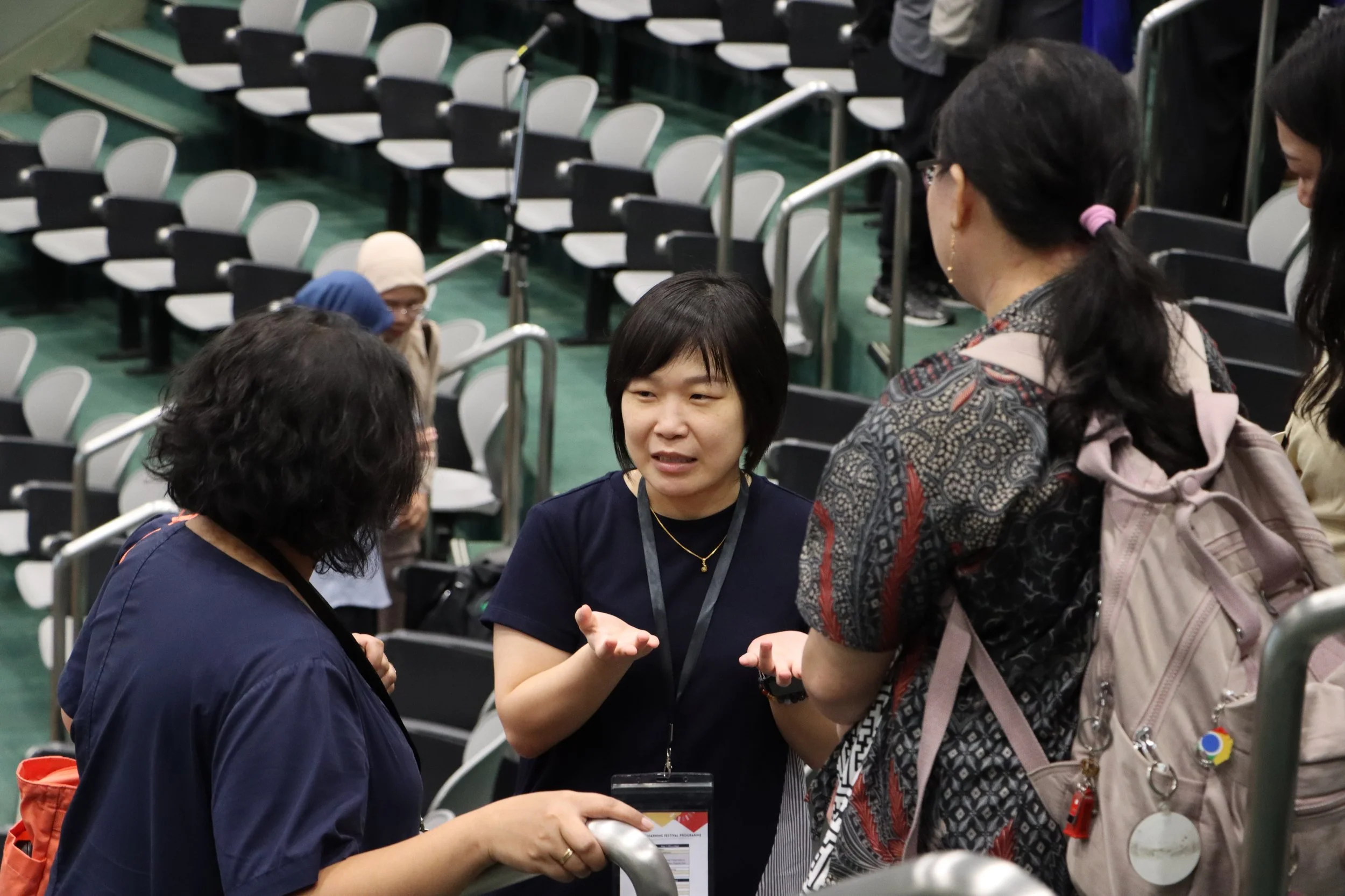 Lunch time sharing among fellow STEM enthusiasts.