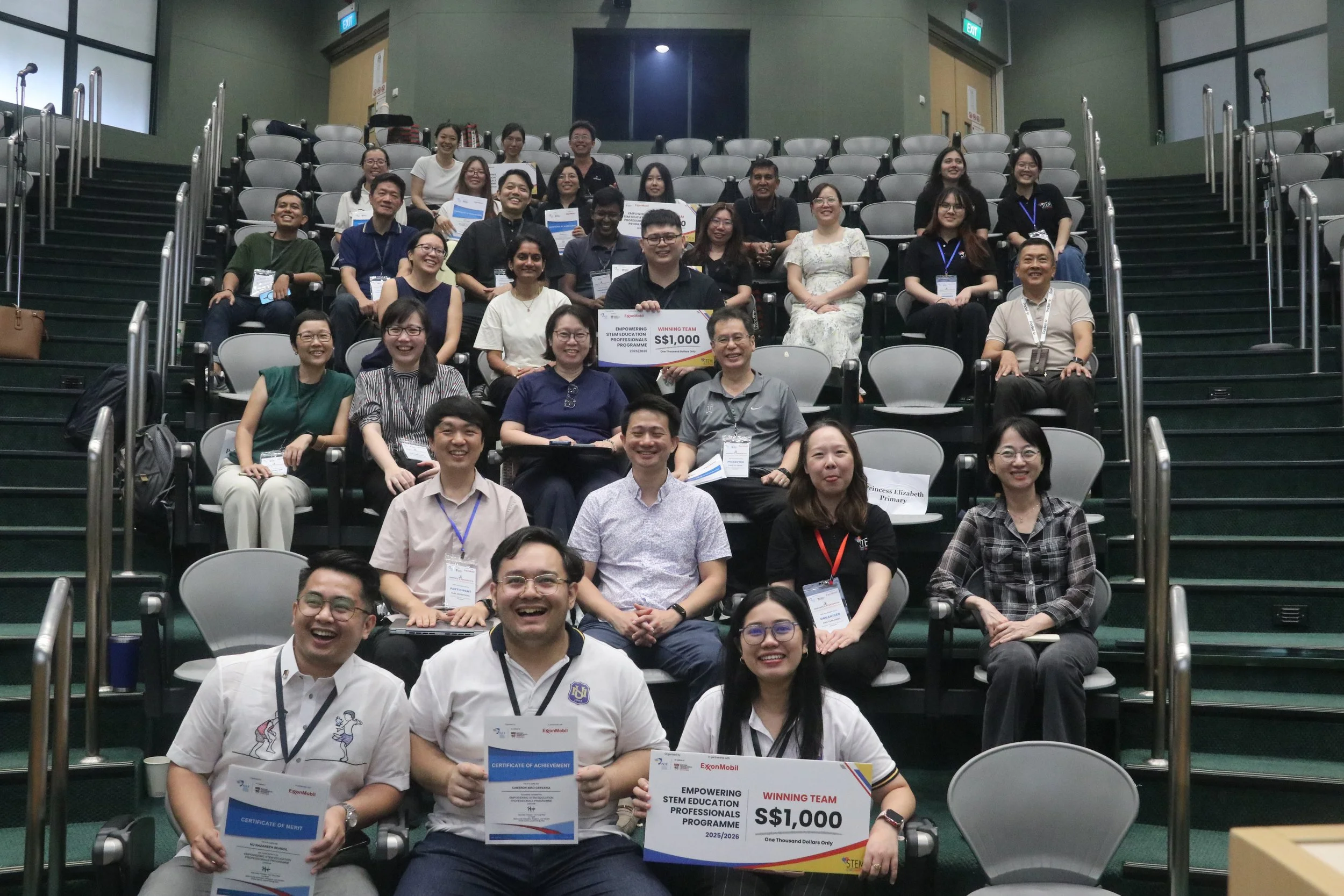  Group picture with the participants and judges of ESEPP 25/26 