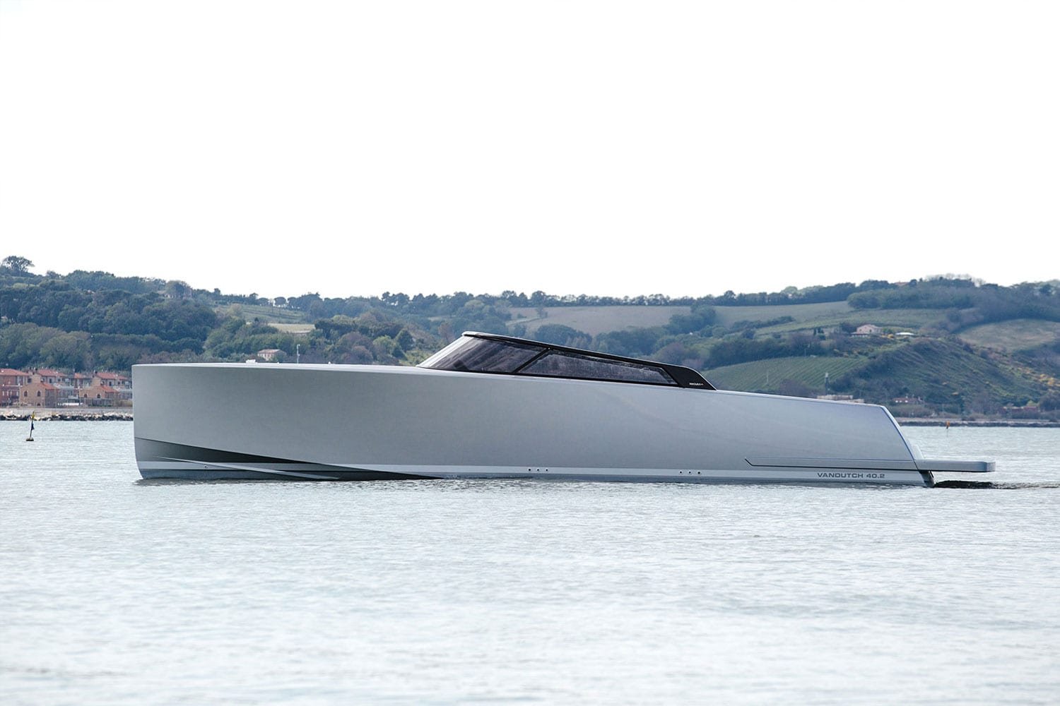 2019 MODEL LAUNCH AND BRAND SALE - After the relaunch of the VanDutch 40 into the 40.2, the company is sold to Cantiere Del Pardo.