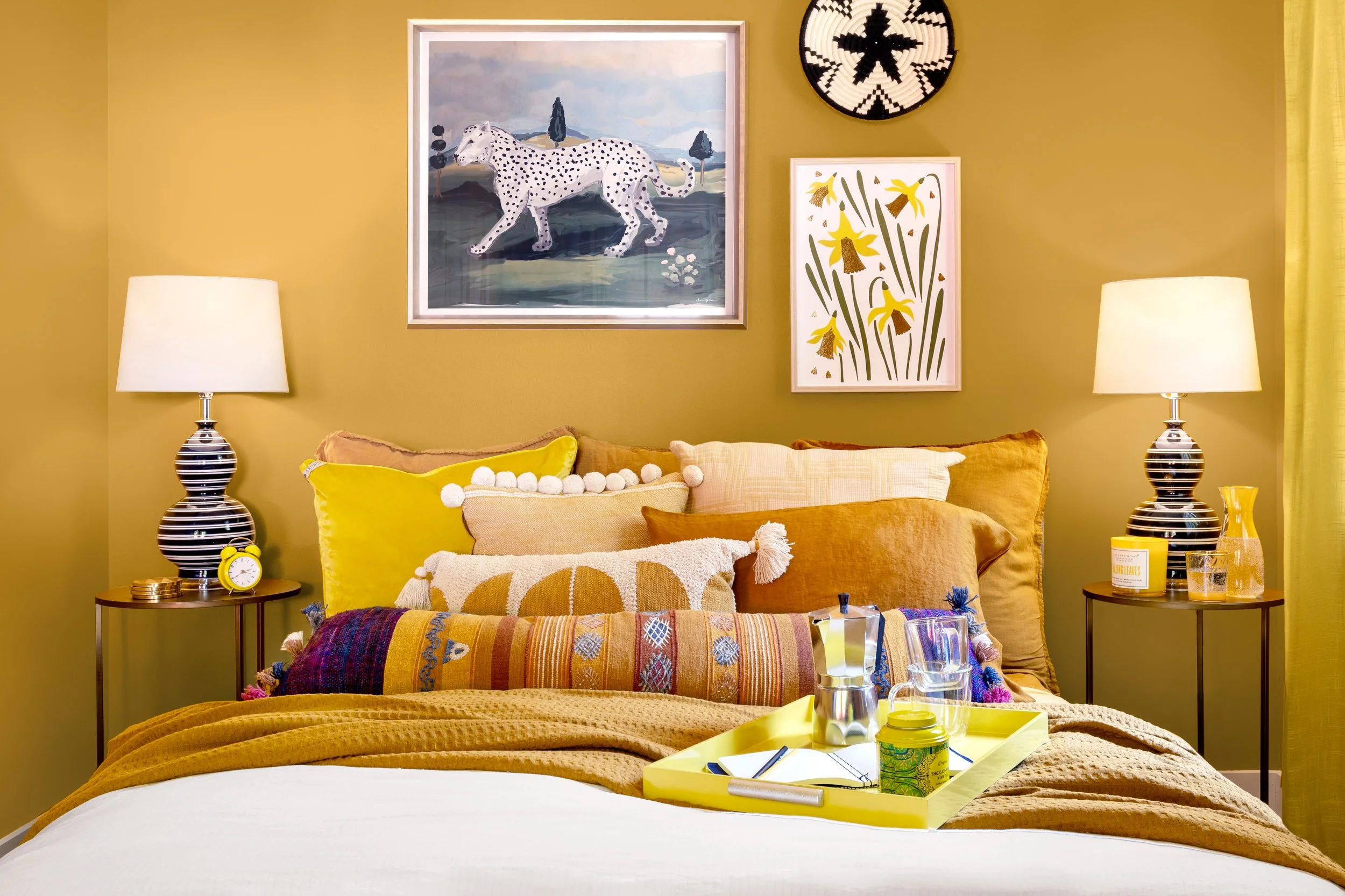 14_Yellow_Bedroom.jpg