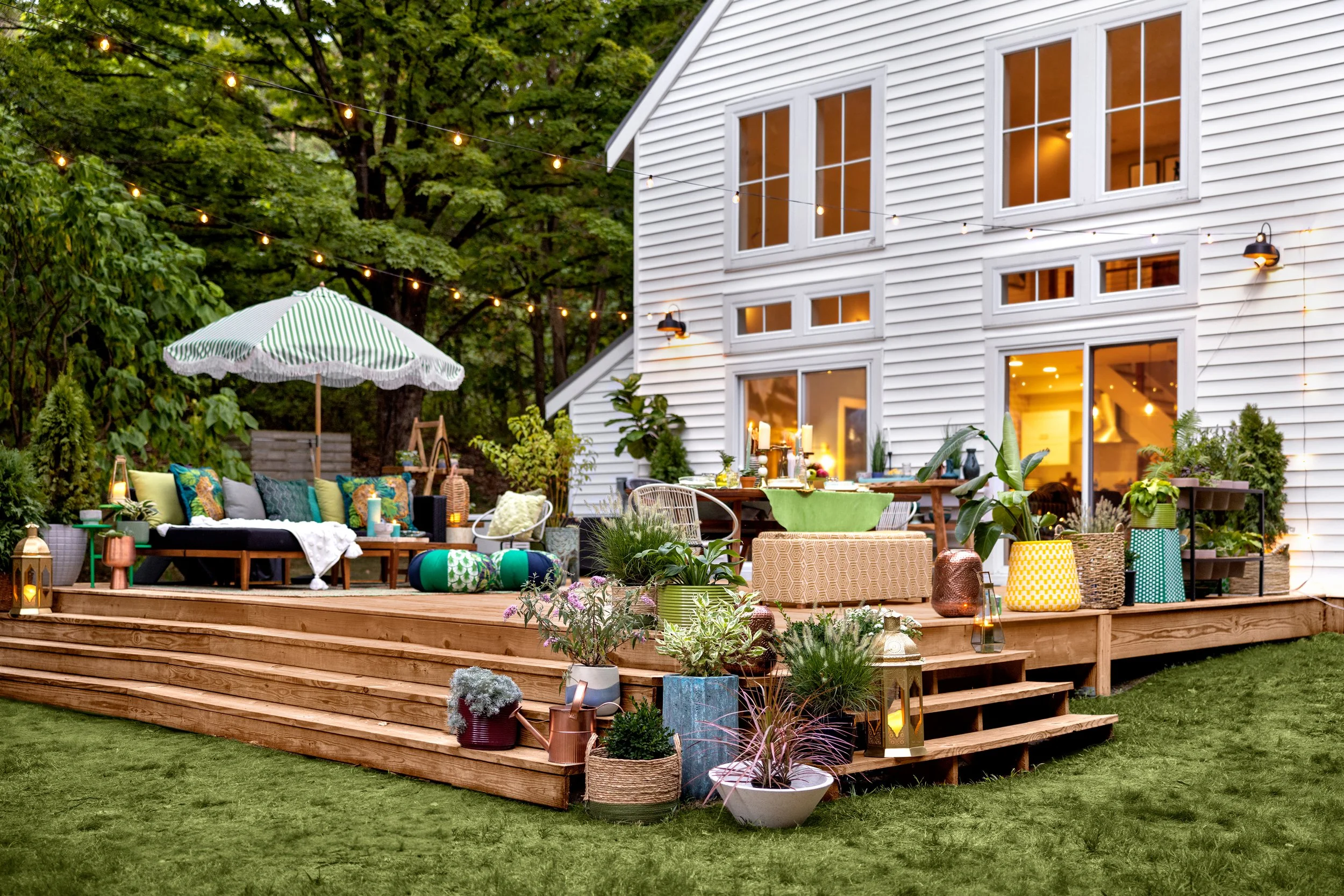 09_Exterior_Deck_no_Sign.jpg