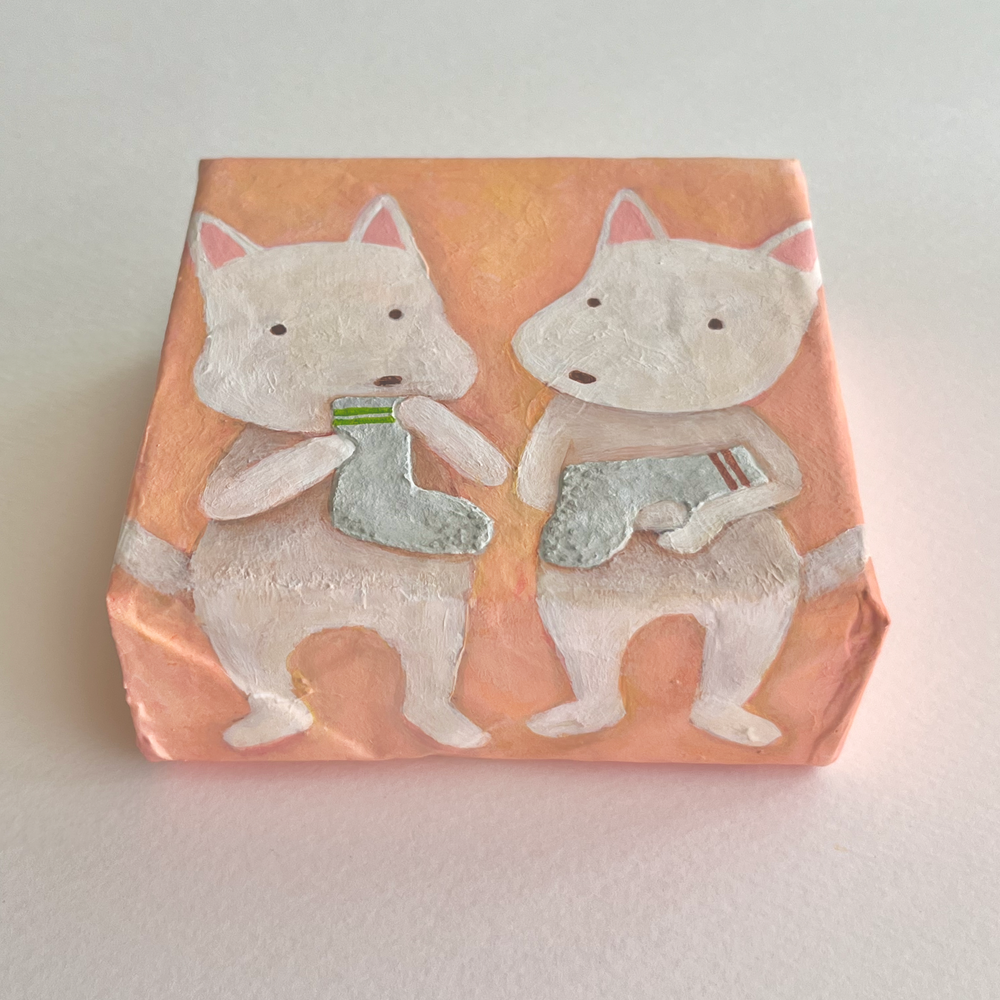 S_お気に入りの靴下　毛玉自慢 : My Favorite Socks-Look at All These Fuzzies!_08.png