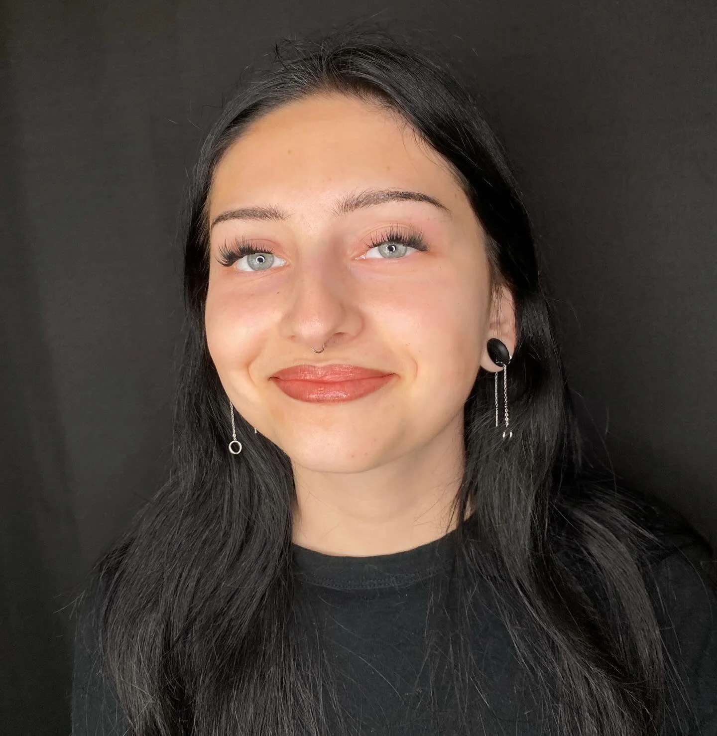 LIP LINER TATTOO

Big thank you to Jenna for trusting me with this important business!!!! Had so much fun color matching her everyday makeup (slide 3) (swelling and redness will go down)

(the top of my head is none of my business)