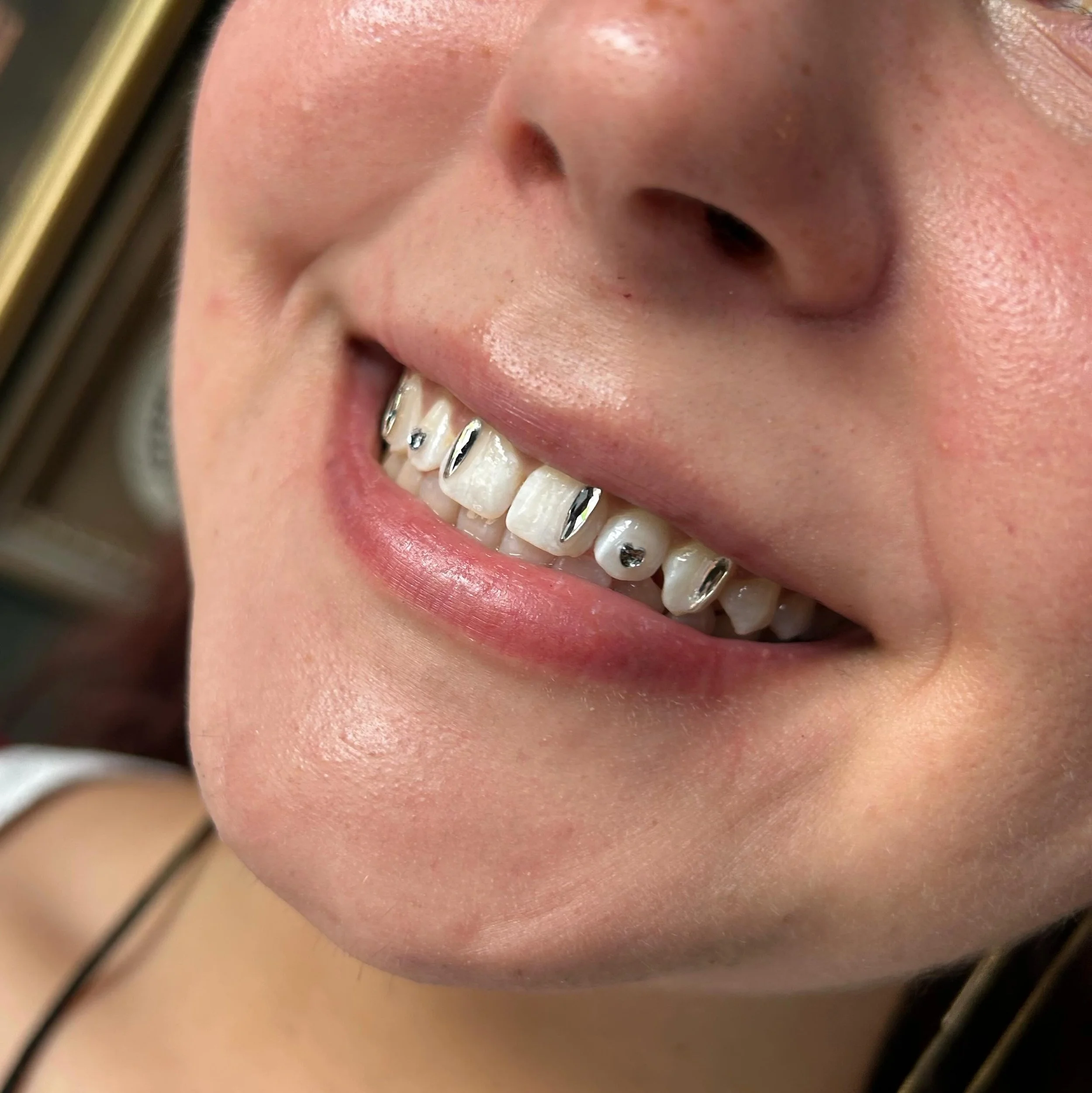 Double fang/heart set >ᵥ_ᵥ< 
I&rsquo;ll be hanging with my frands @frontstreettattoo this weekend come say wuddup and get a freckle or 2!!!!

What a funny era of music this was I don&rsquo;t not miss it