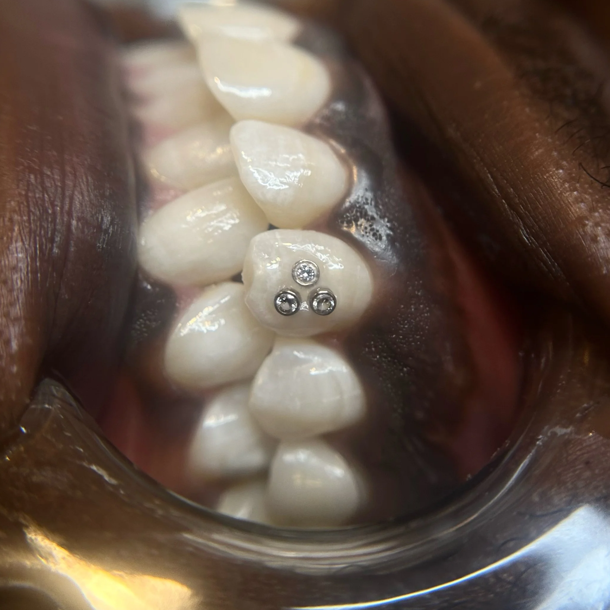 3 18k White Gold VS Diamond Bezels