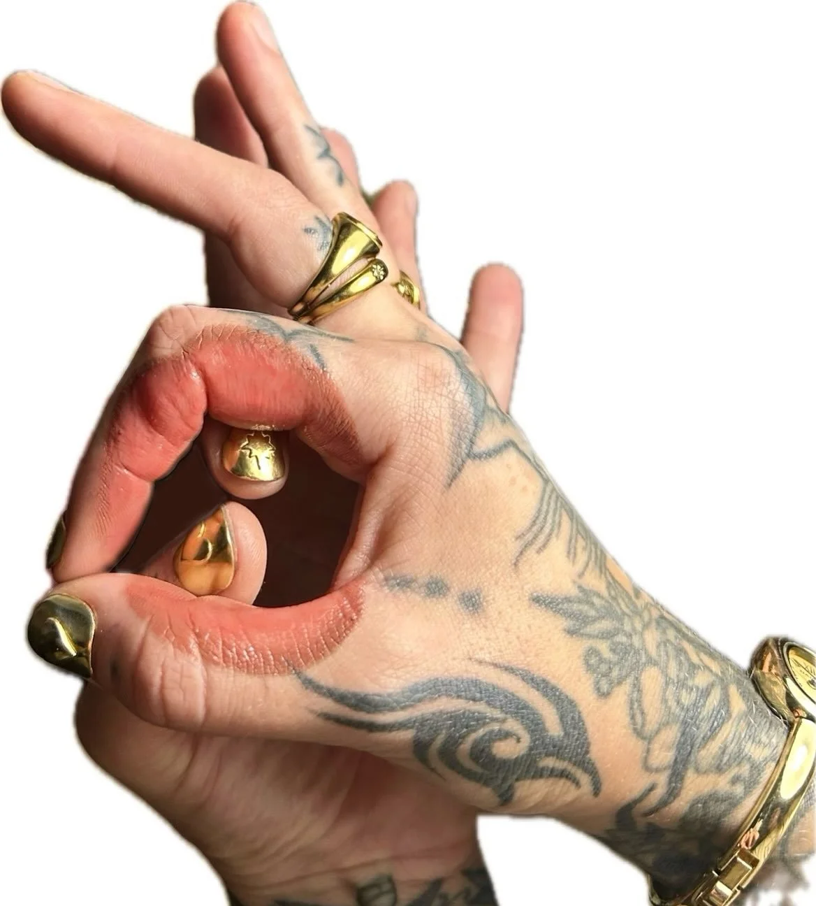 Is it really a collab if u just sport the cool shit your friends make lol CHECK OUT THESE HEARTS O&rsquo; GOLD - 14k plated gold nails made by the talented @gemmycharmedlife ♡☆ to accompany my 18k solid gold tooth gems 👍ᴗ👍 THANK U KATI soon I will 