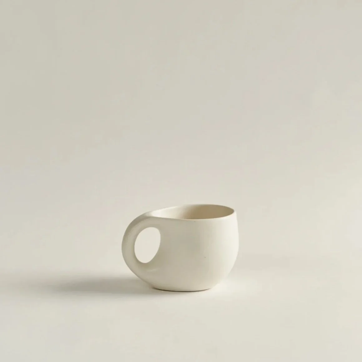 Dust%252BForm%252BComfortMug%252B16oz%252BIvory.jpg