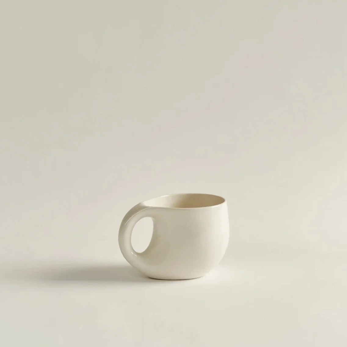 Dust%2BForm%2B16oz%2BGlossy%2BComfortMug.jpg