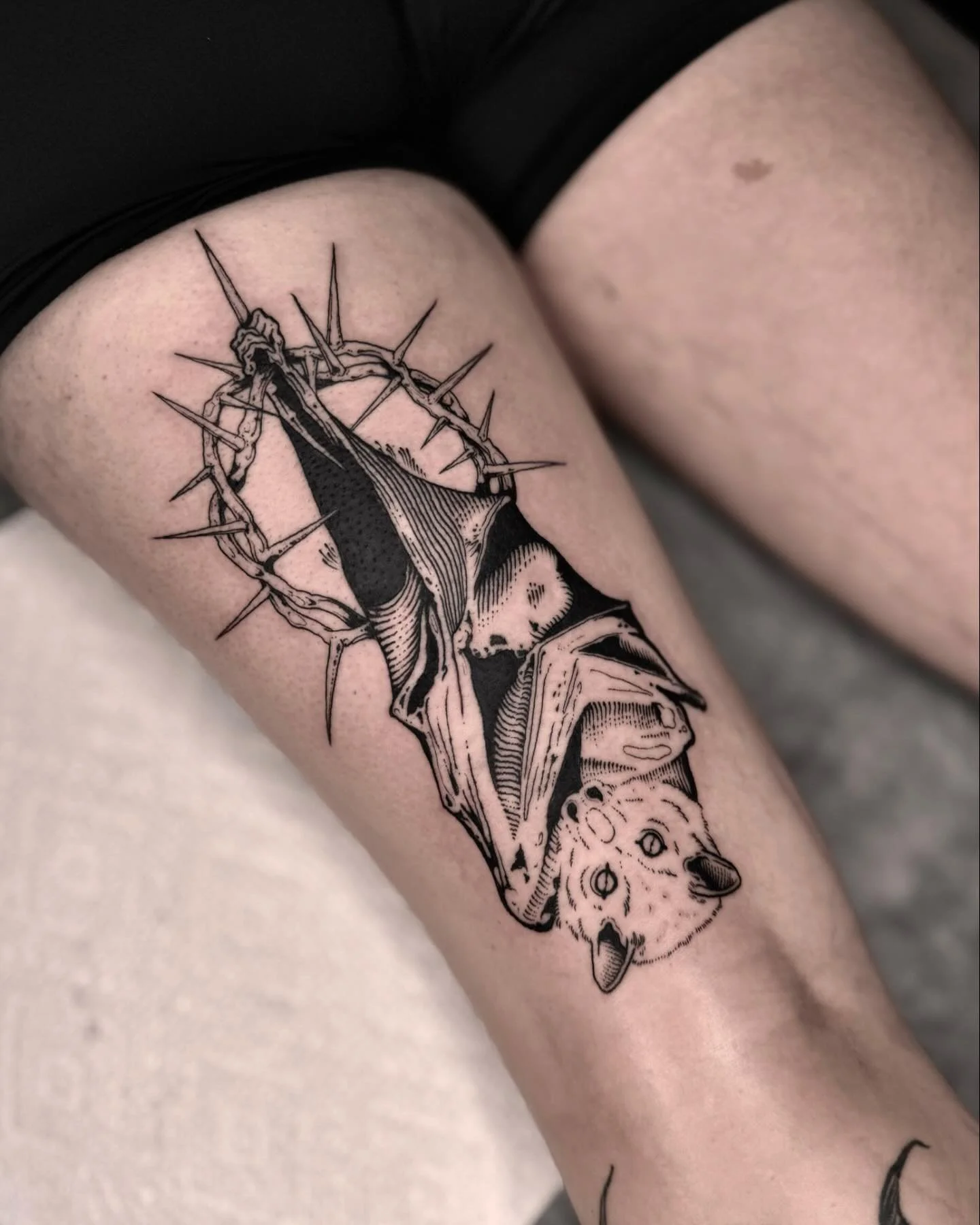 𝐜𝐢𝐫𝐜𝐮𝐦𝐬𝐜𝐫𝐢𝐛𝐞. // thank you Sarah! 🦇 

.
.
.
.
.
#blackwork #blackworkers #blackworktattoo #blackworknow #blackworksubmission #artobscurae #tttism #darktattoo #darktattoos #blackworkartists #illustrativetattoo #dynamicblack #dynamicink @f
