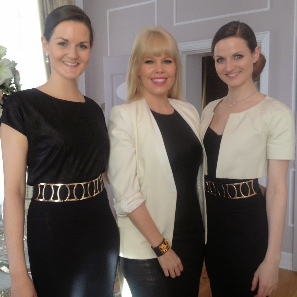 Picture of Silje Glenne, Marianne Jemtegård and Gry Glenne for an interview with Good Evening Norway