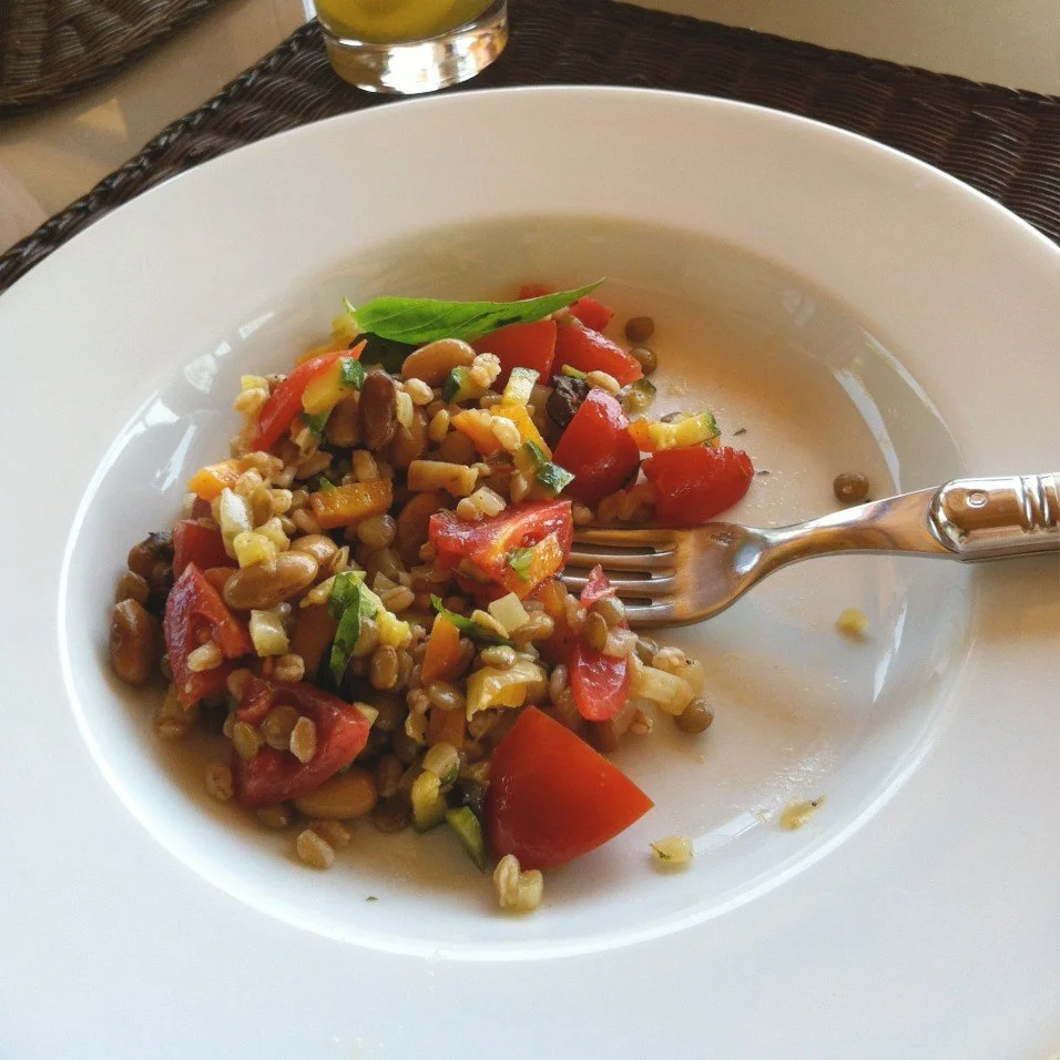Umbrian faro salad with 3 legumes