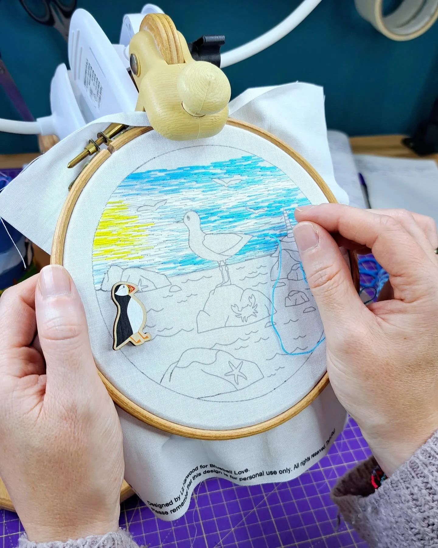 I&rsquo;ve made a little bit of progress with my gull sky this afternoon&nbsp;🪡
I&rsquo;ve started adding in the brighter blues, and I think the &lsquo;shape&rsquo; of the sky is juusst about there&nbsp;😊&nbsp;So now, all I&rsquo;m going to do is k