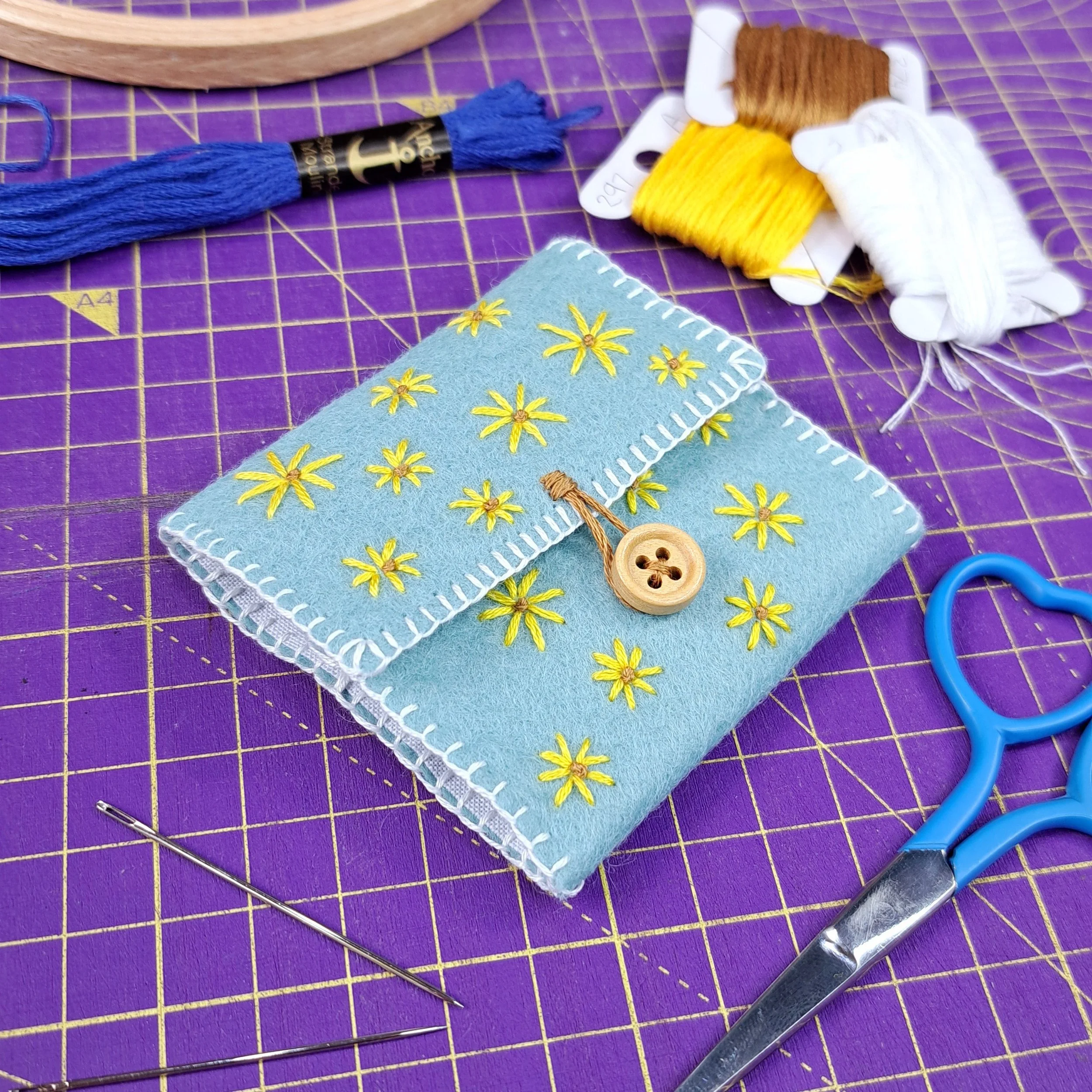How I Made A Felt Case for My Needle Pack