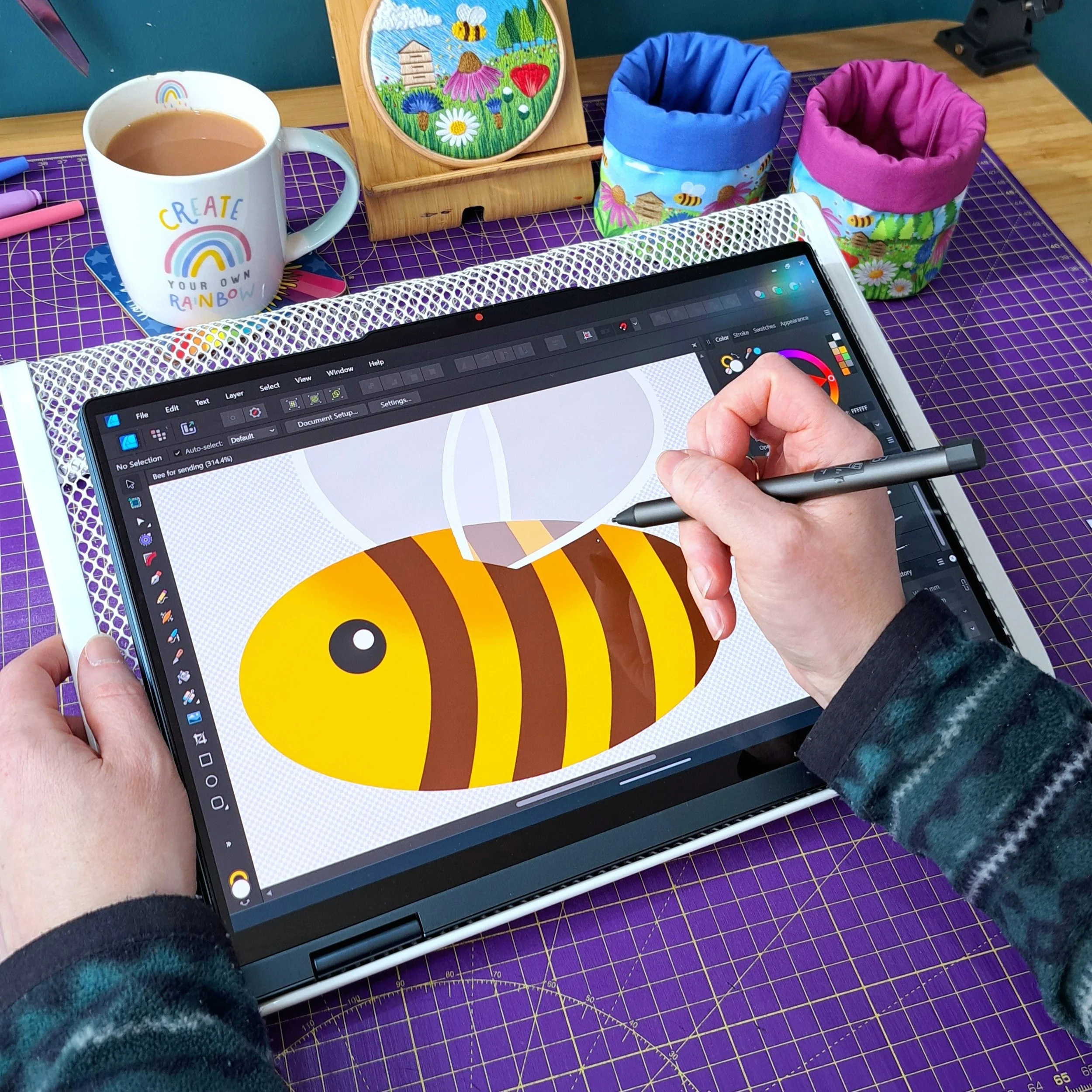 Bee Needle Minder 7.jpg