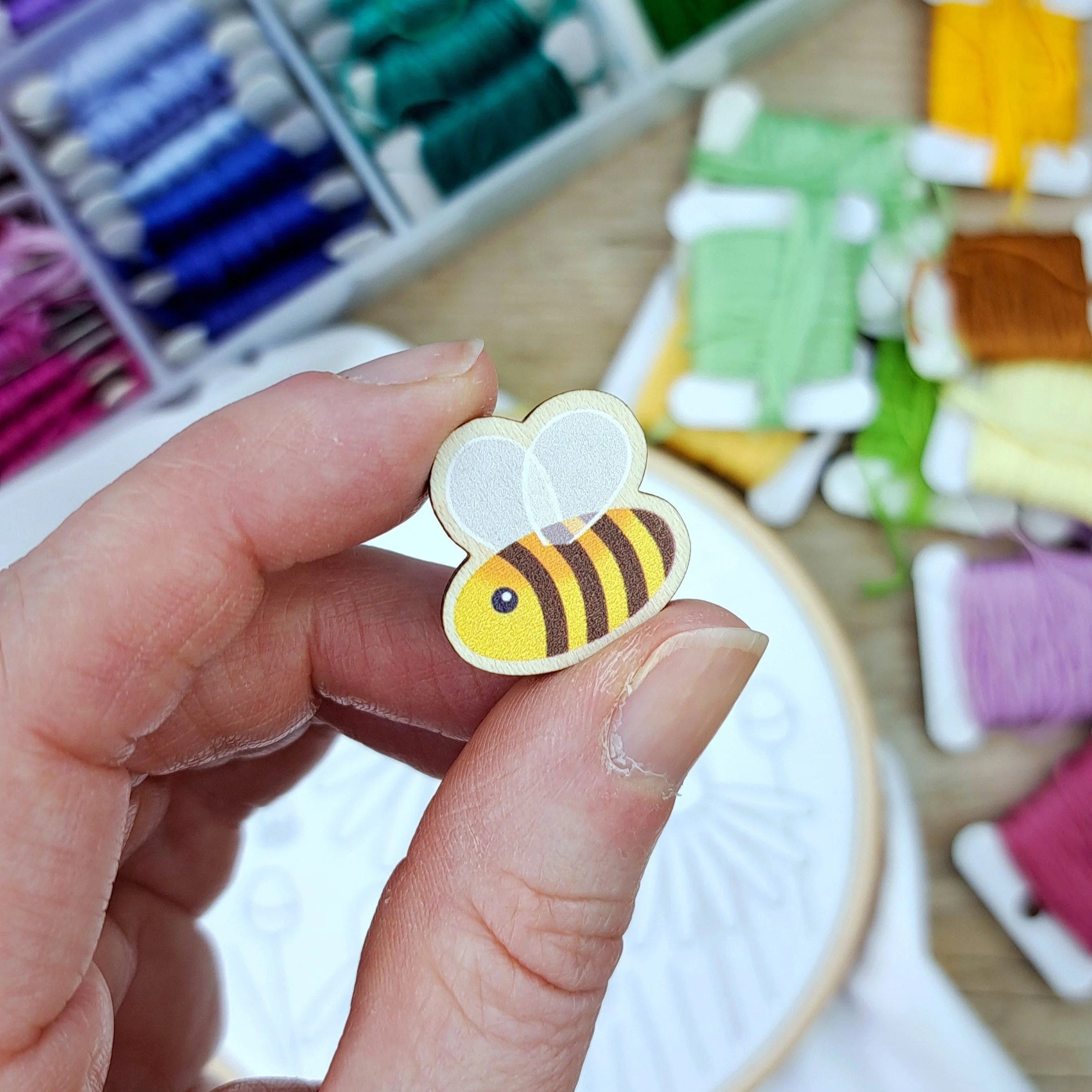 Bee Needle Minder 5.jpg