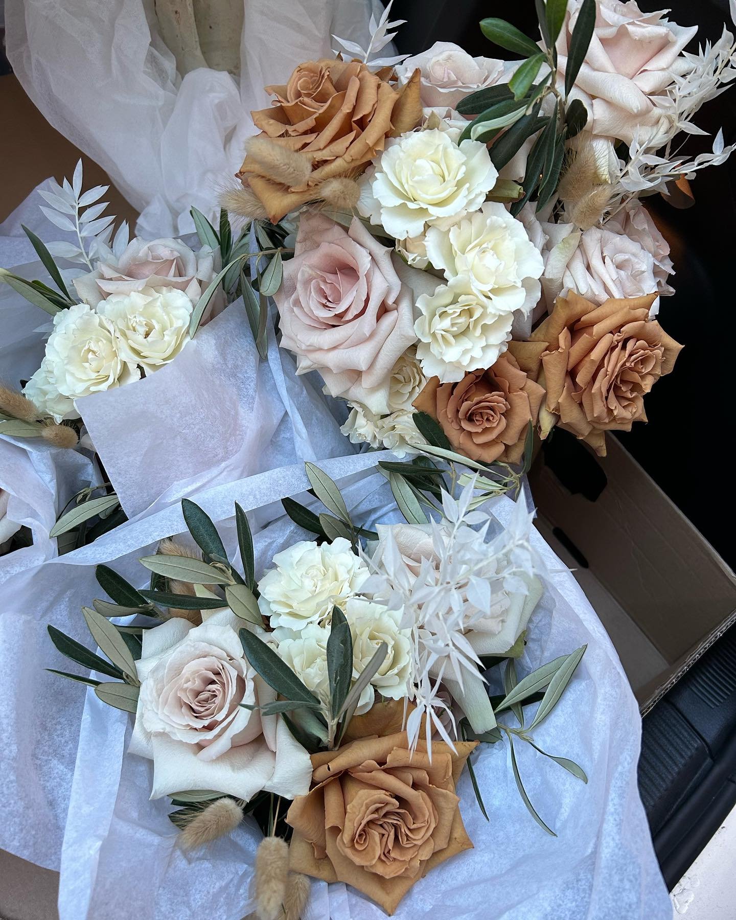 SAVE for later 🫶 for major neutral floral palette inspo 

When planning your wedding, deciding on your colour palette will help determine your whole vibe, aesthetics and other decor choices for your wedding day&hellip; 

We&rsquo;re loving neutrals 