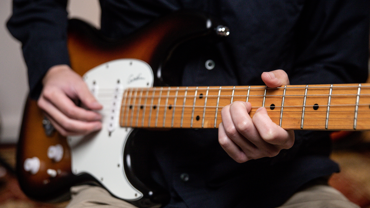 The Art of Blues Fingerpicking: Techniques and Tips