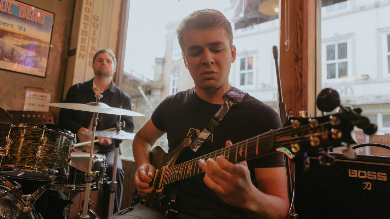 How to Improvise a Blues Guitar Solo