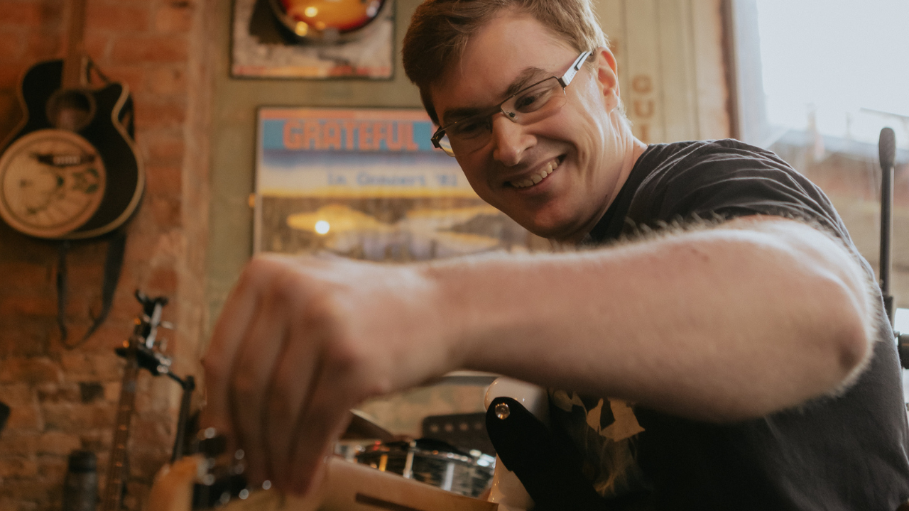 How To Tune A Guitar