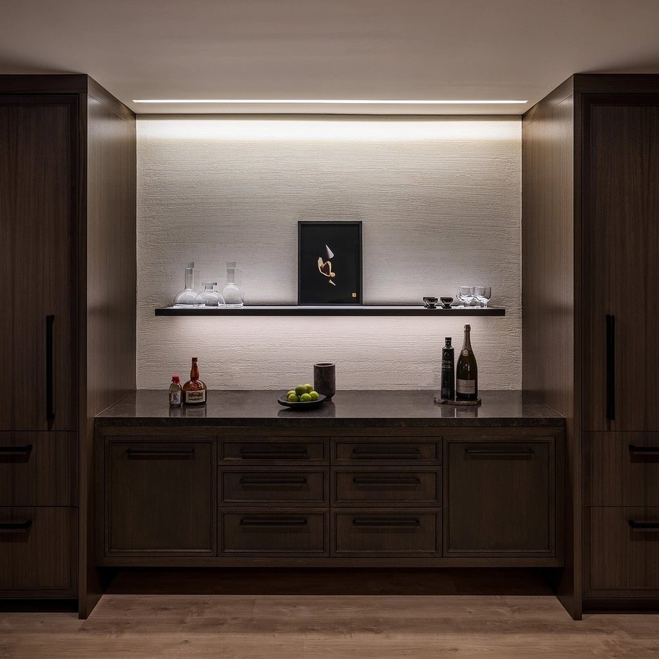 Light is everything! Often neglected, lighting design is extremely important. It provides visual depth, emphasizes a structure&rsquo;s form, and elevates the ambiance in a space. Many lighting fixtures are also sculptural works of art.

📸 by @mvp_de