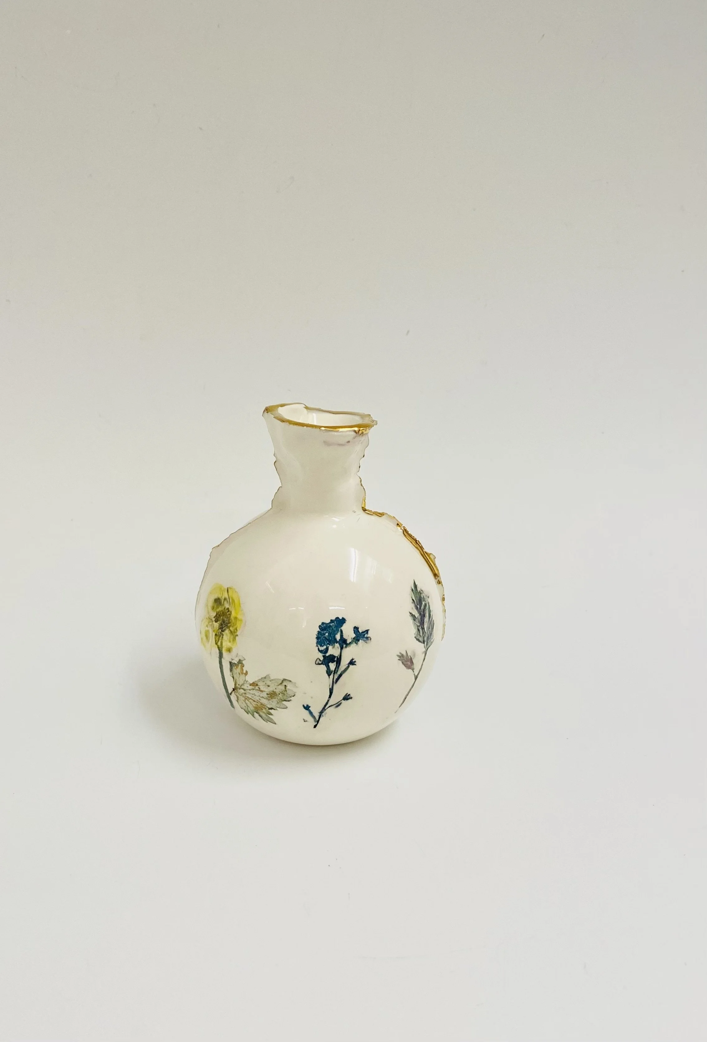'Southwold' small bud vase, porcelain, gold & intaglio as per left, image 2 SOLD