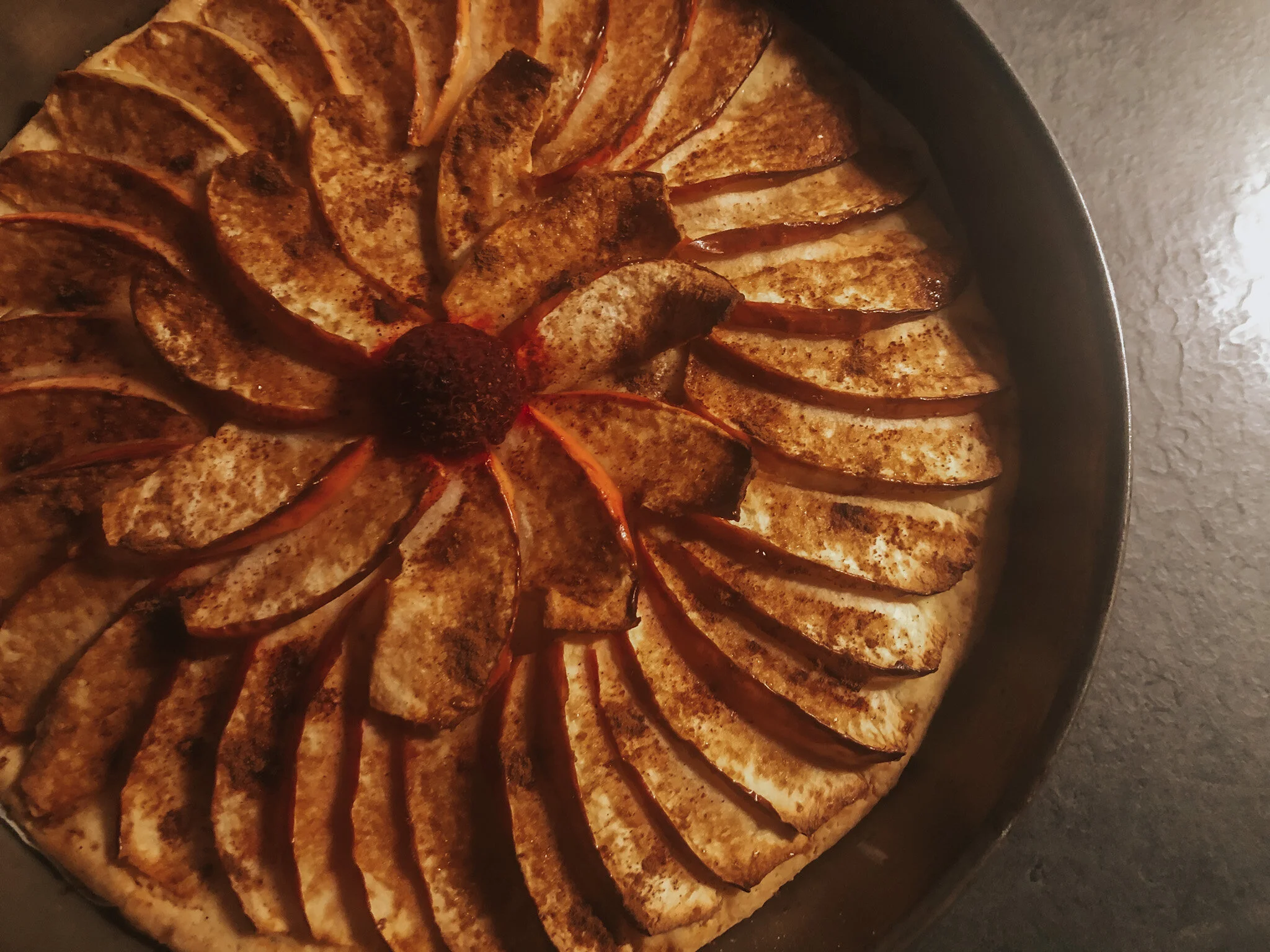 Crostata di mele con pasta frolla senza glutine all'olio 