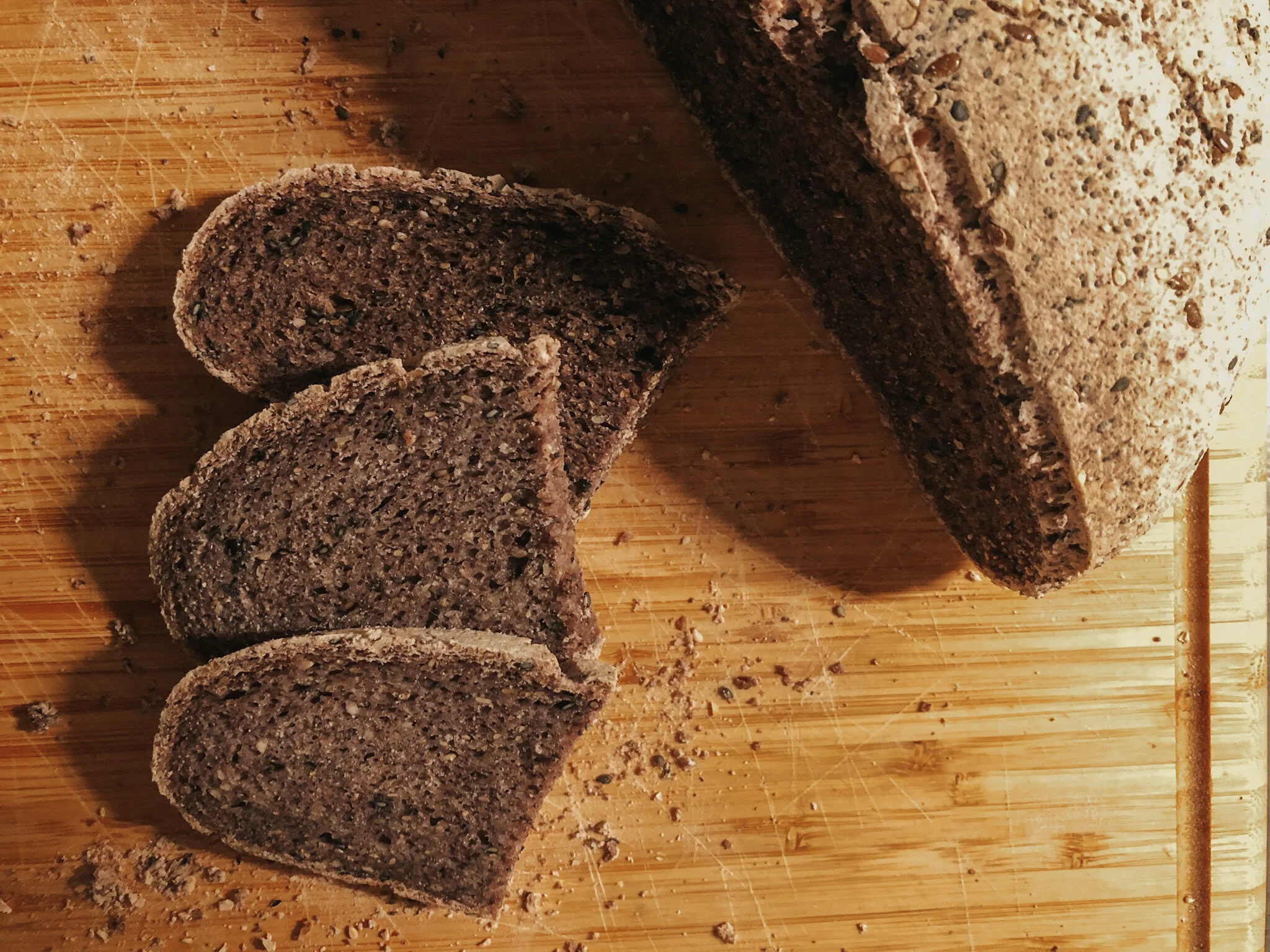 Pane nero senza glutine 