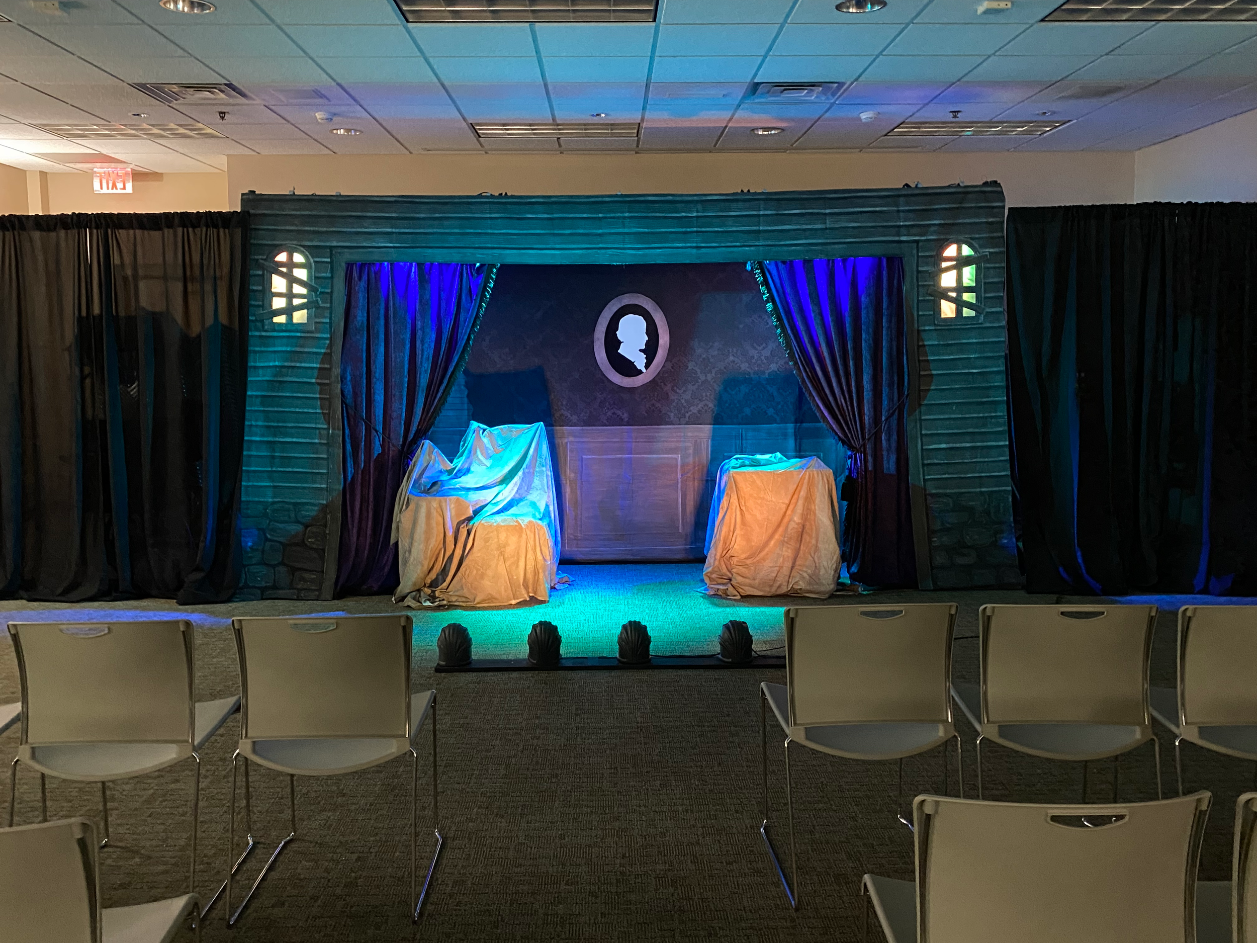 Touring Set Pre Show
"An Evening Dark & Dreary"
Stage Door Unlocked Productions
Directed & Designed By Nate Plummer