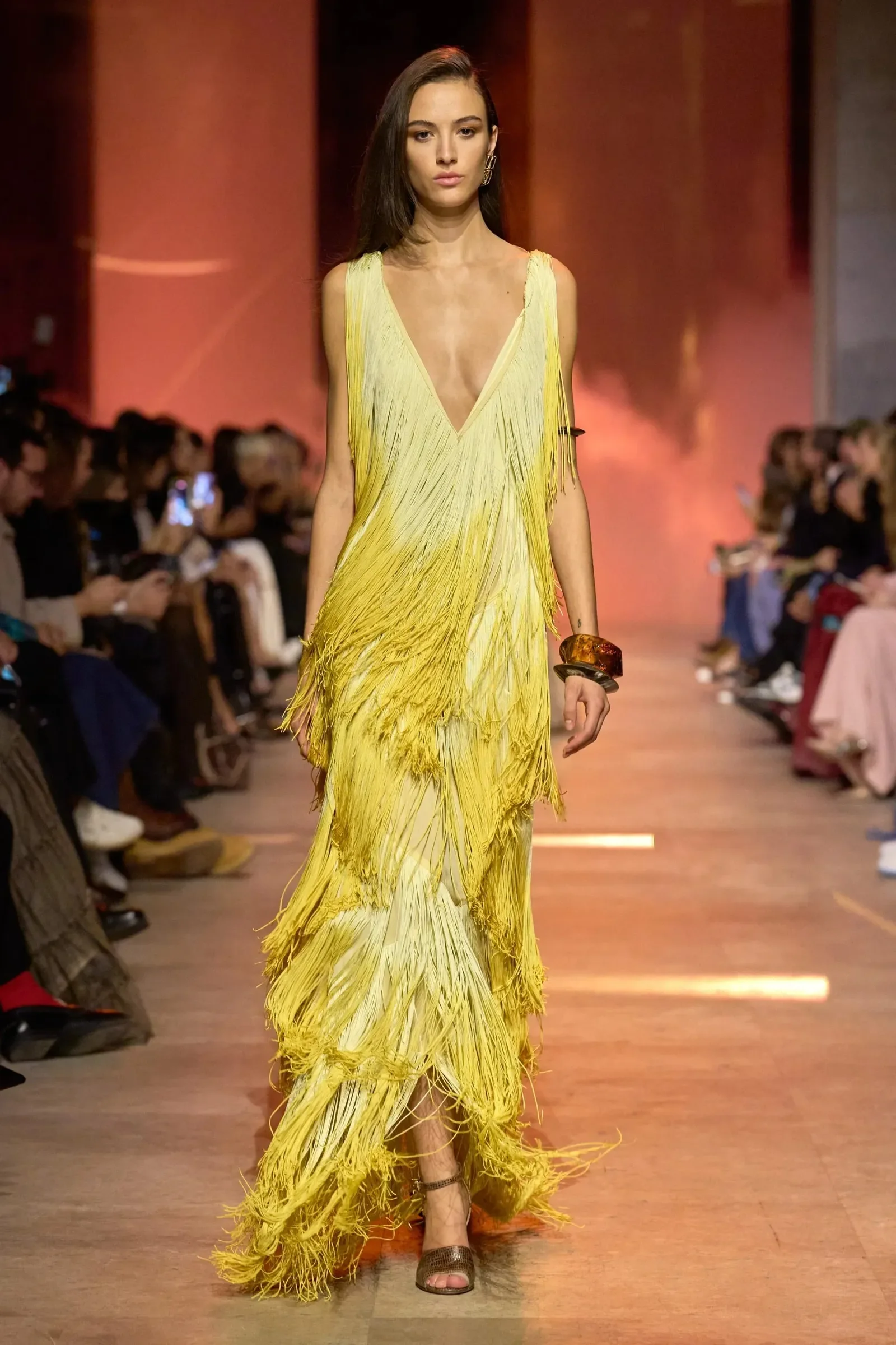 elie-saab-primavera-verano-2026-flecos.webp