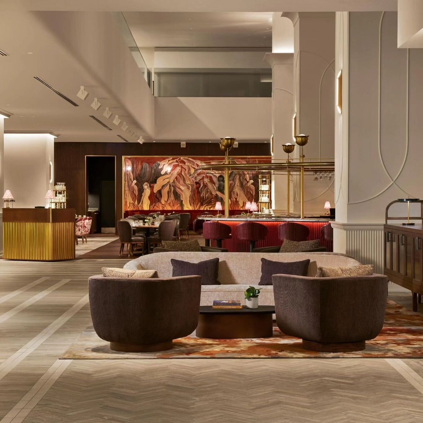 Hilton Toronto Unveils Renovated Accommodations and Introduces All‑New Lobby Bar and Brasserie, Frenchy

&quot;Upon entering the hotel, guests are greeted by a transformed lobby, exuding an engaging ambiance and a sense of closeness. Realized by reno