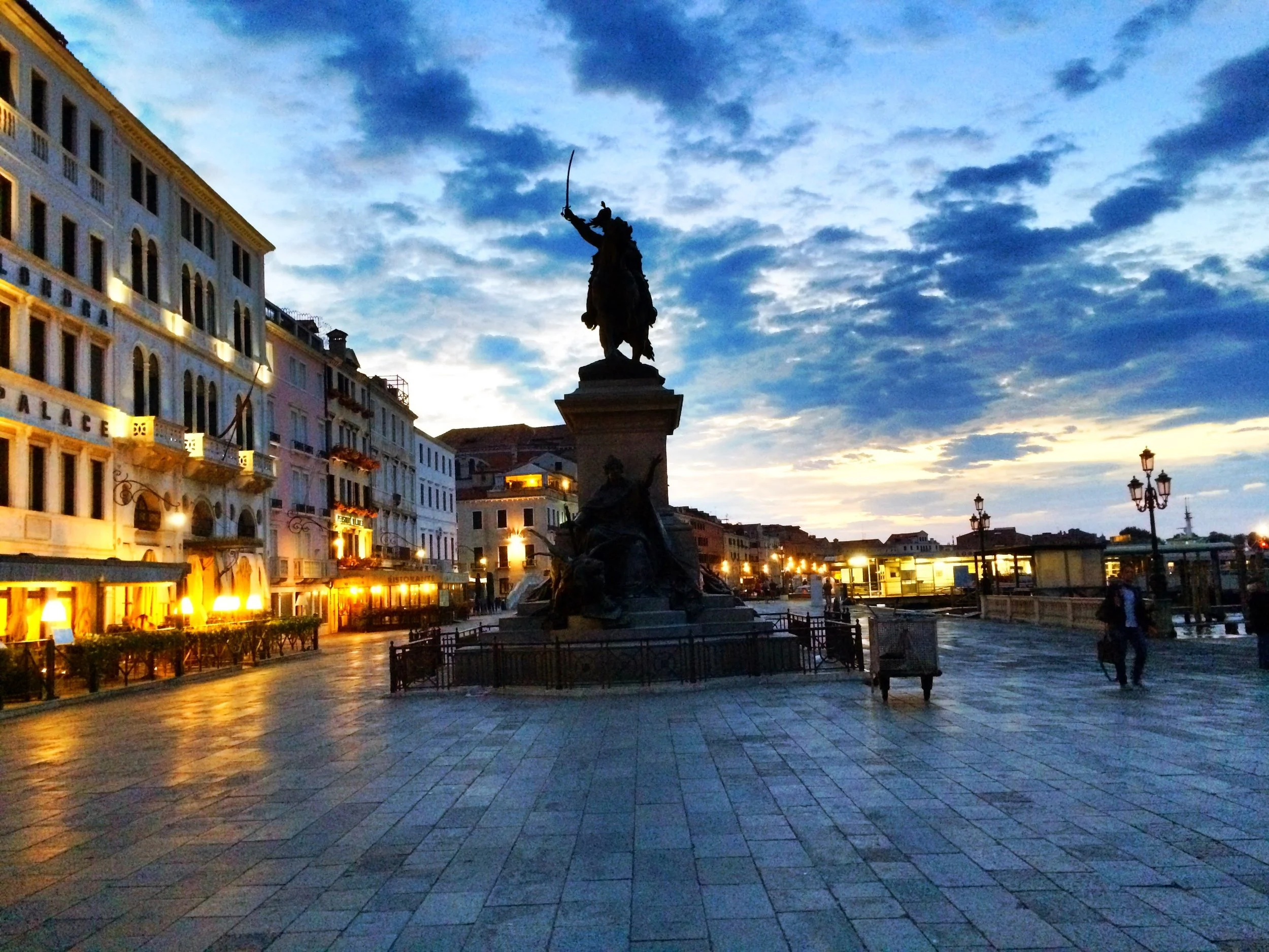  The equestrian statute of Venetian General Gattamelata on the walkway along the Grand Canal 