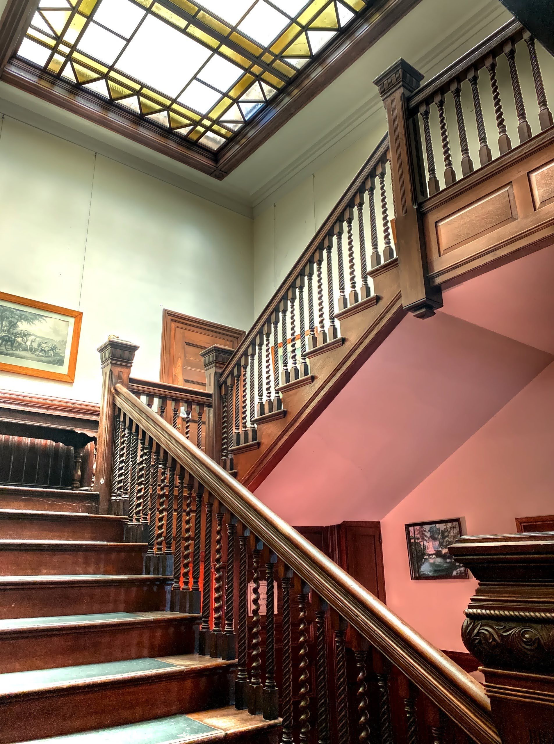  The staircase to the second floor has a stained glass skylight. 