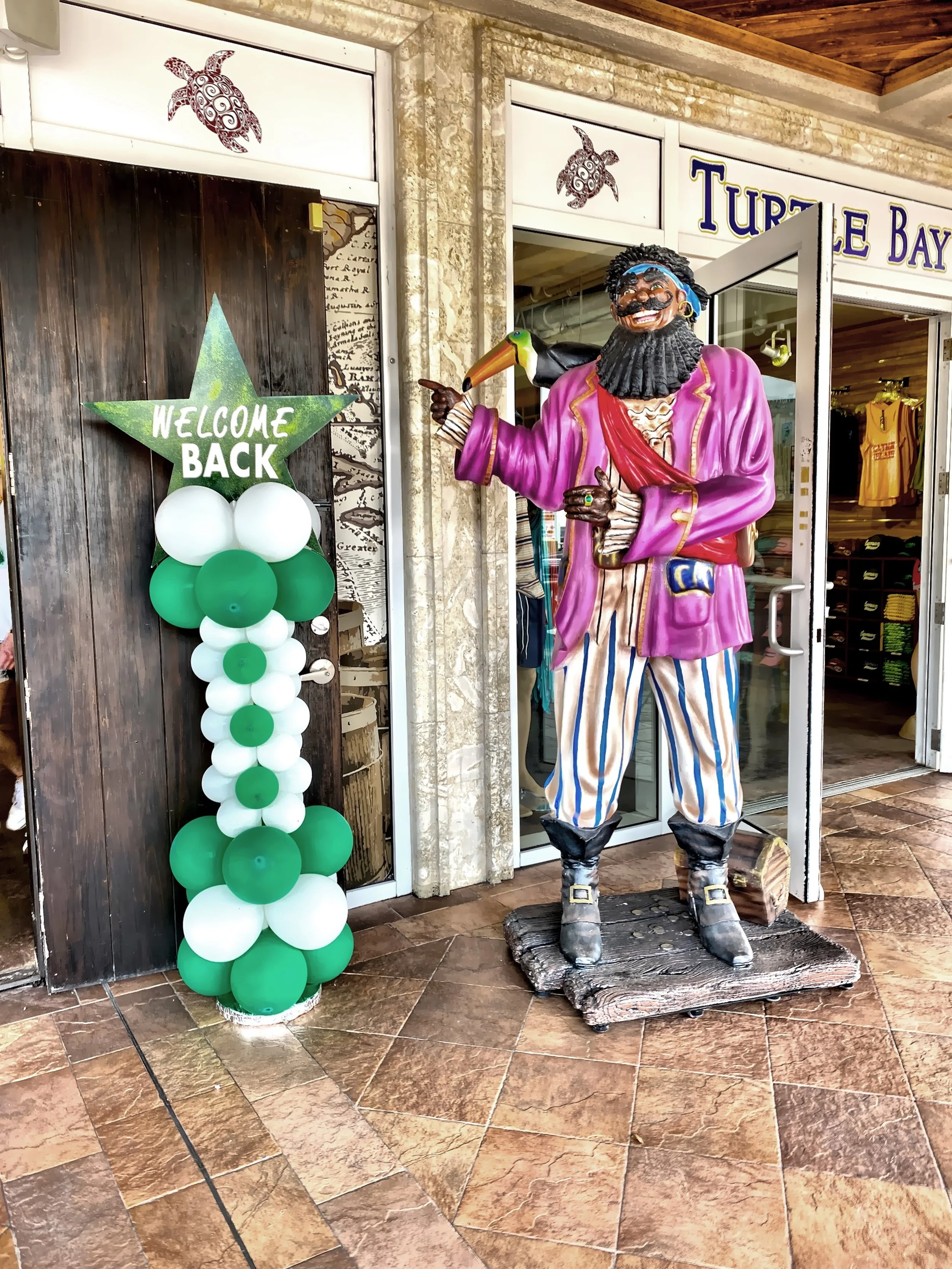  Georgetown pirate statue welcomes visitors back to Grand Cayman. 