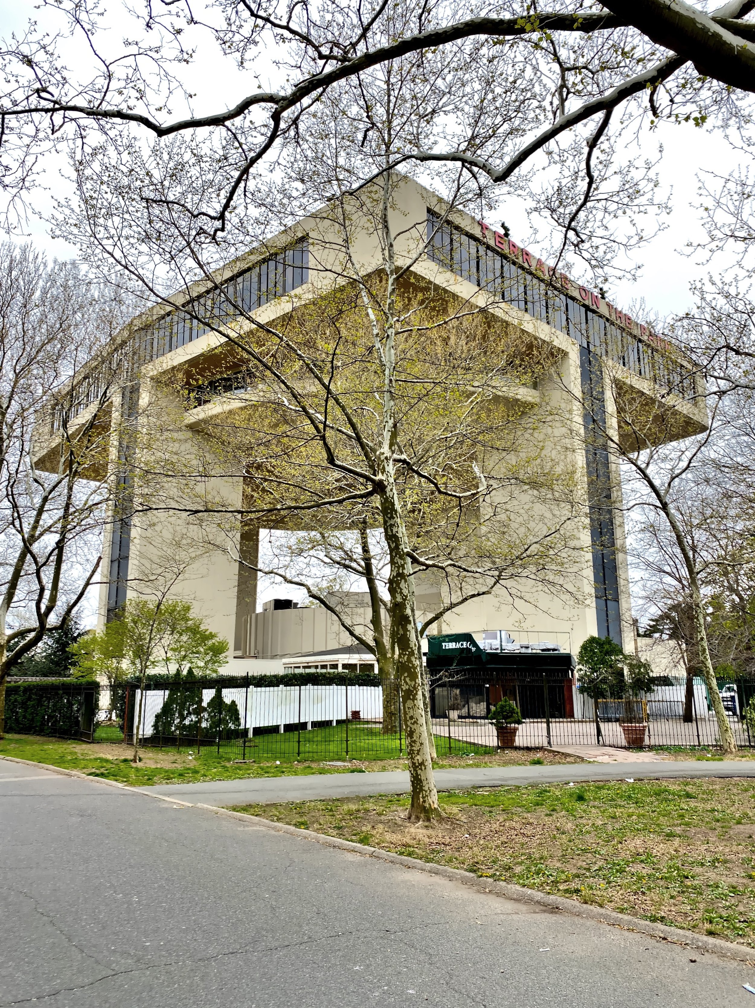  The Port Authority of New York built this pavilion with a rooftop landing pad for scheduled takeoffs and landings.  The pavilion also housed a restaurant, cocktail lounge and private dining club. 