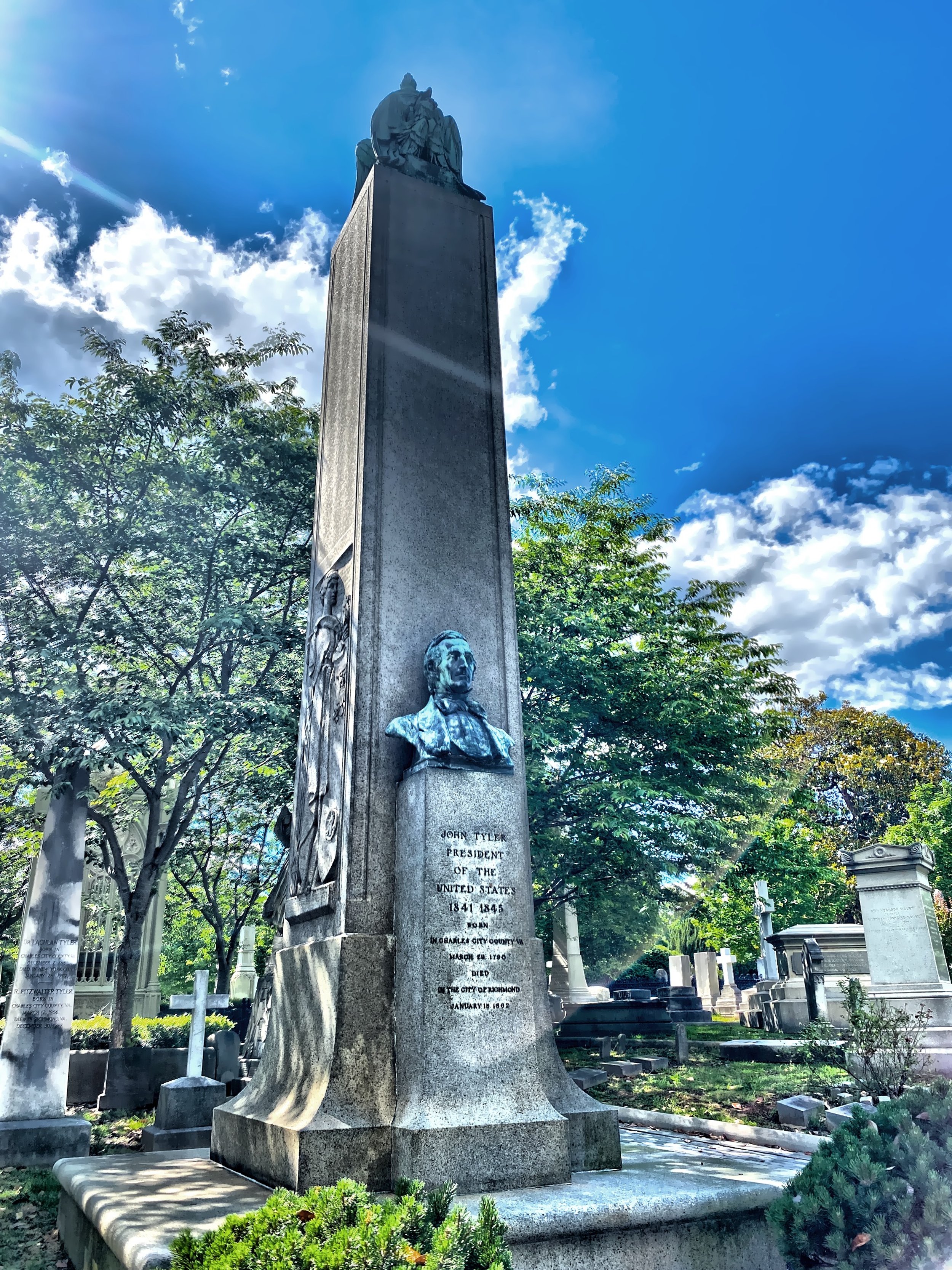  The gravesite of 10th U.S. President John Tyler 