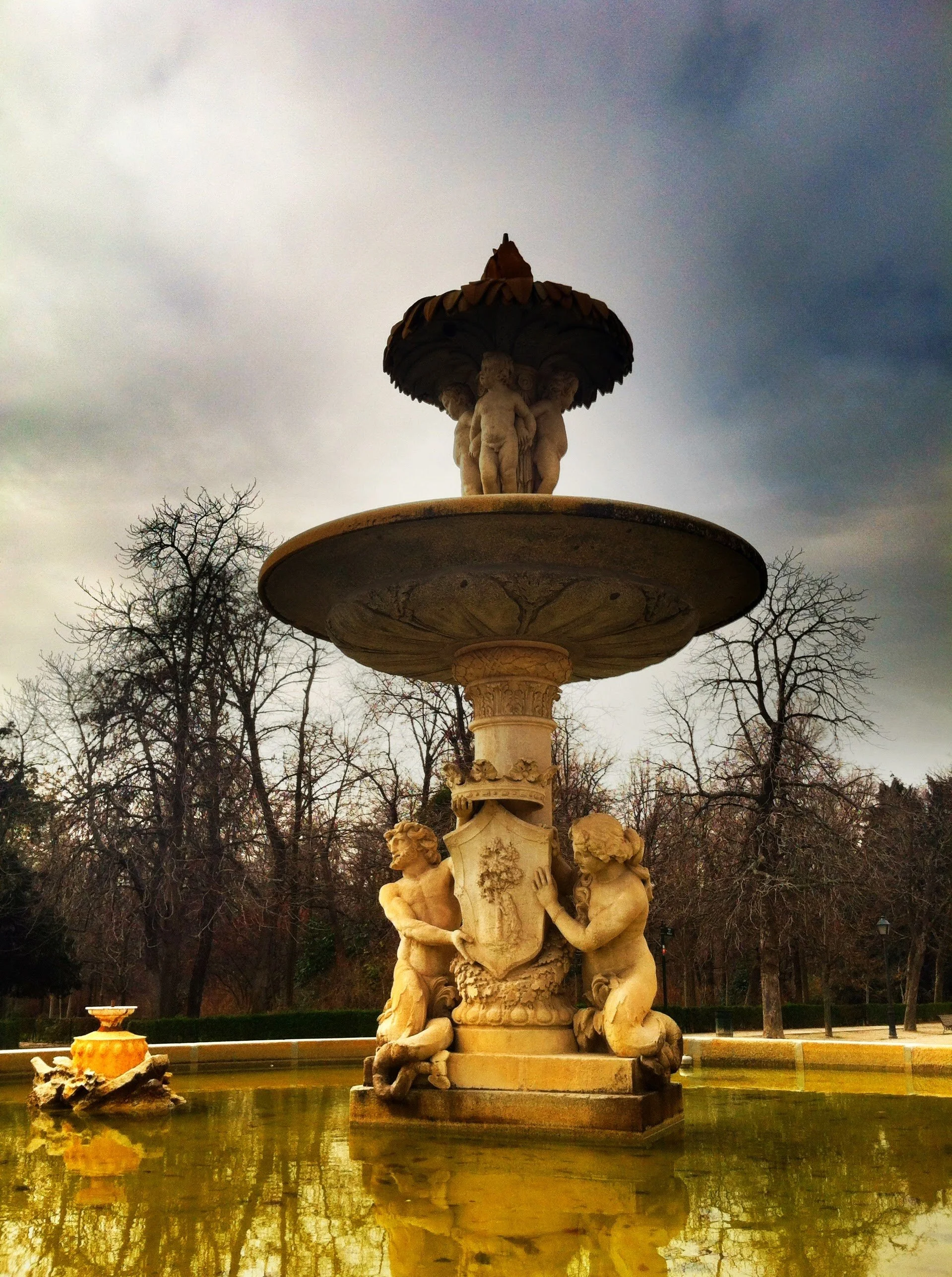  Artichoke fountain in Retiro Park 
