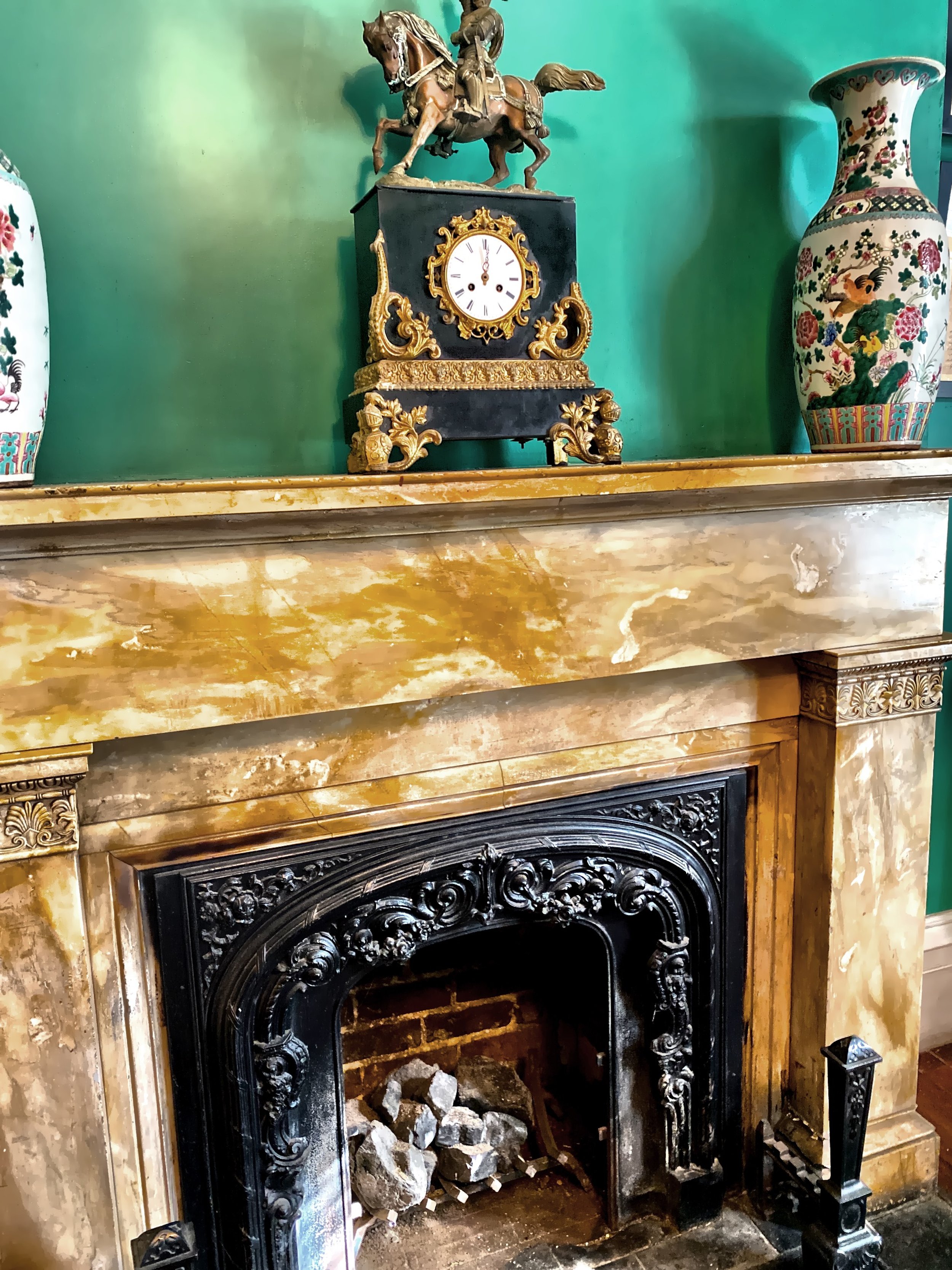  The back parlor 