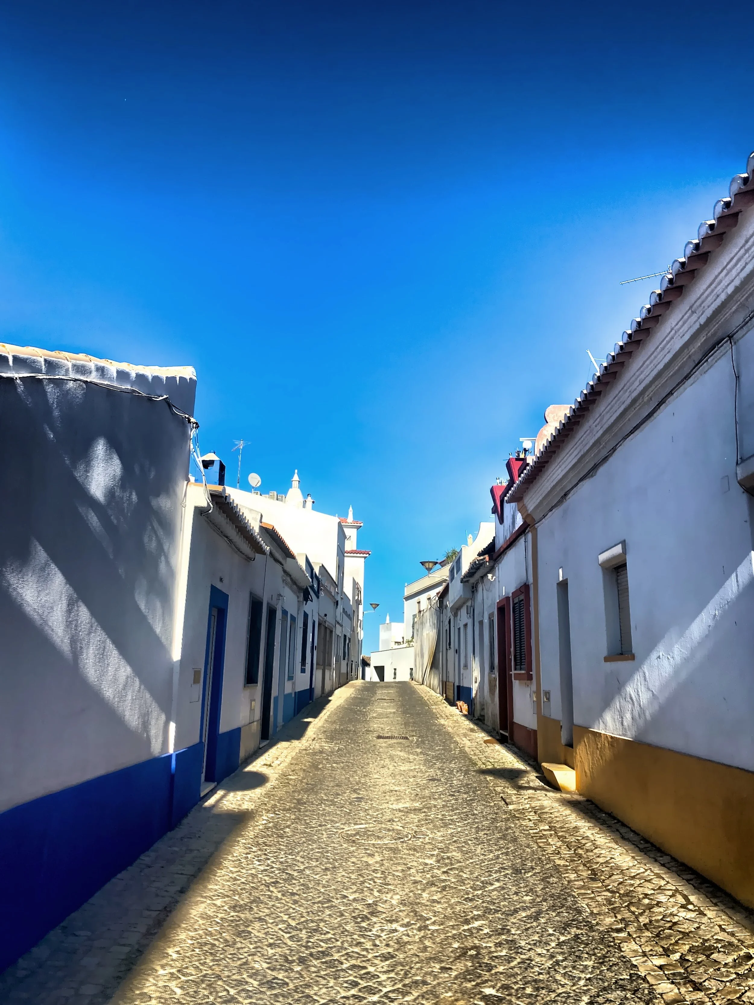  The narrow streets of Old Town 