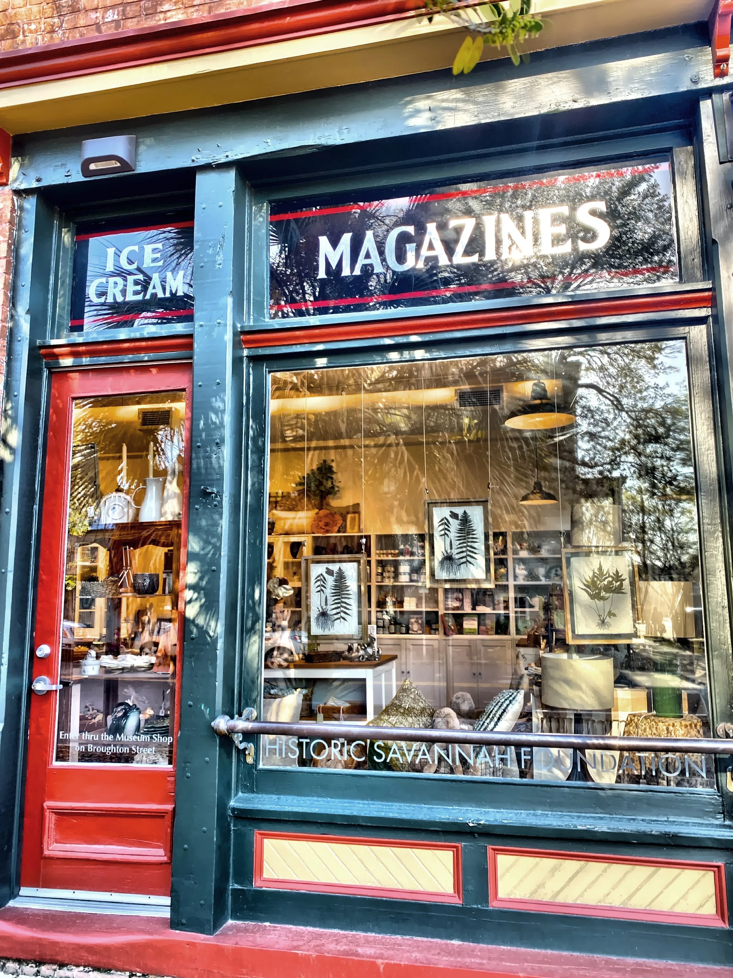  The Davenport House Museum Store 