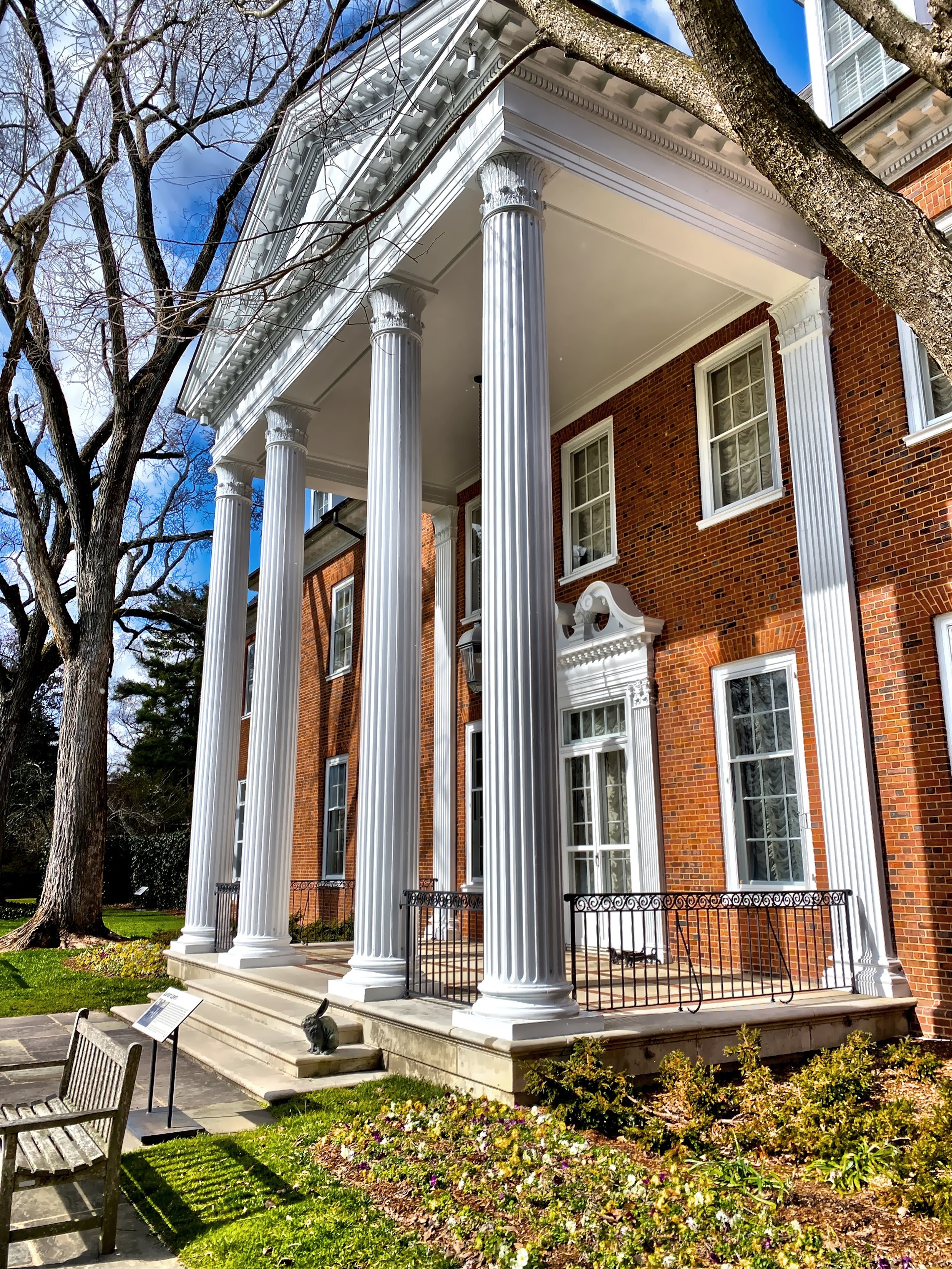  The rear entrance 