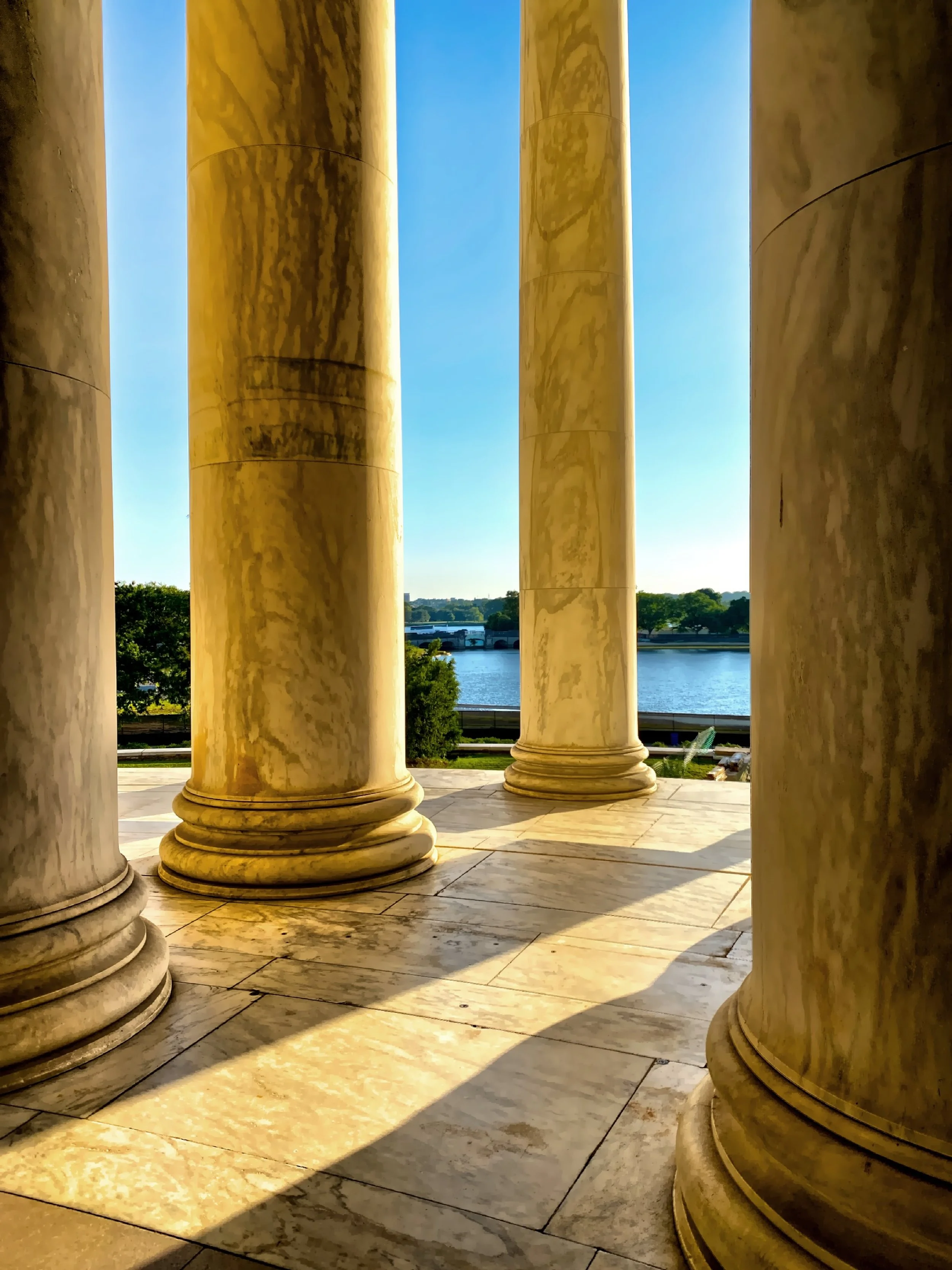  Looking through the columns of the Jefferson Memorial 
