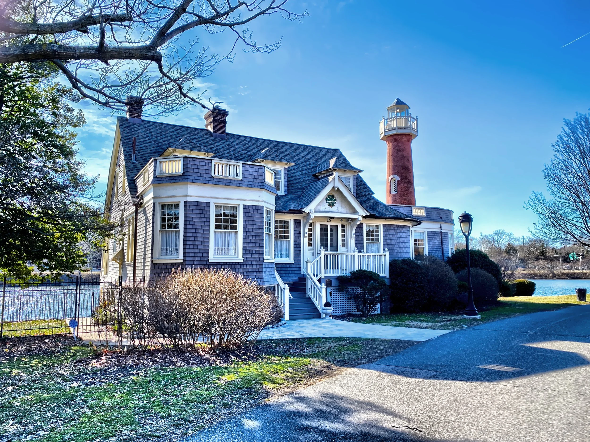  The Lighthouse on Turtle Rock, just west of Boathouse Row, was built in 1887 to aid traffic on the Schuykill River. 