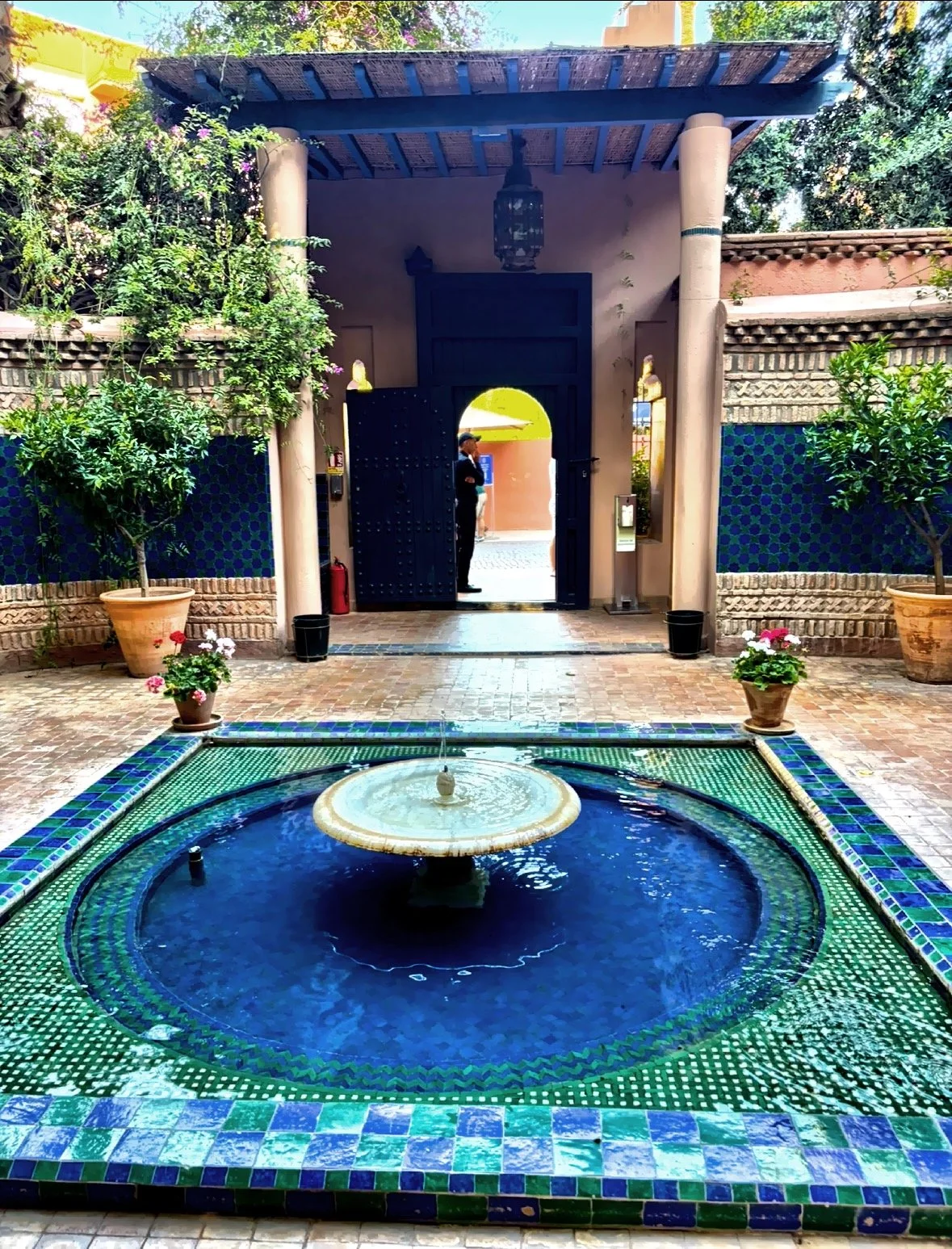  Photography is prohibited in the area of the museum where Yves Saint Laurent’s designs are on display and also in the Berber Museum created by Pierre Bergé. 