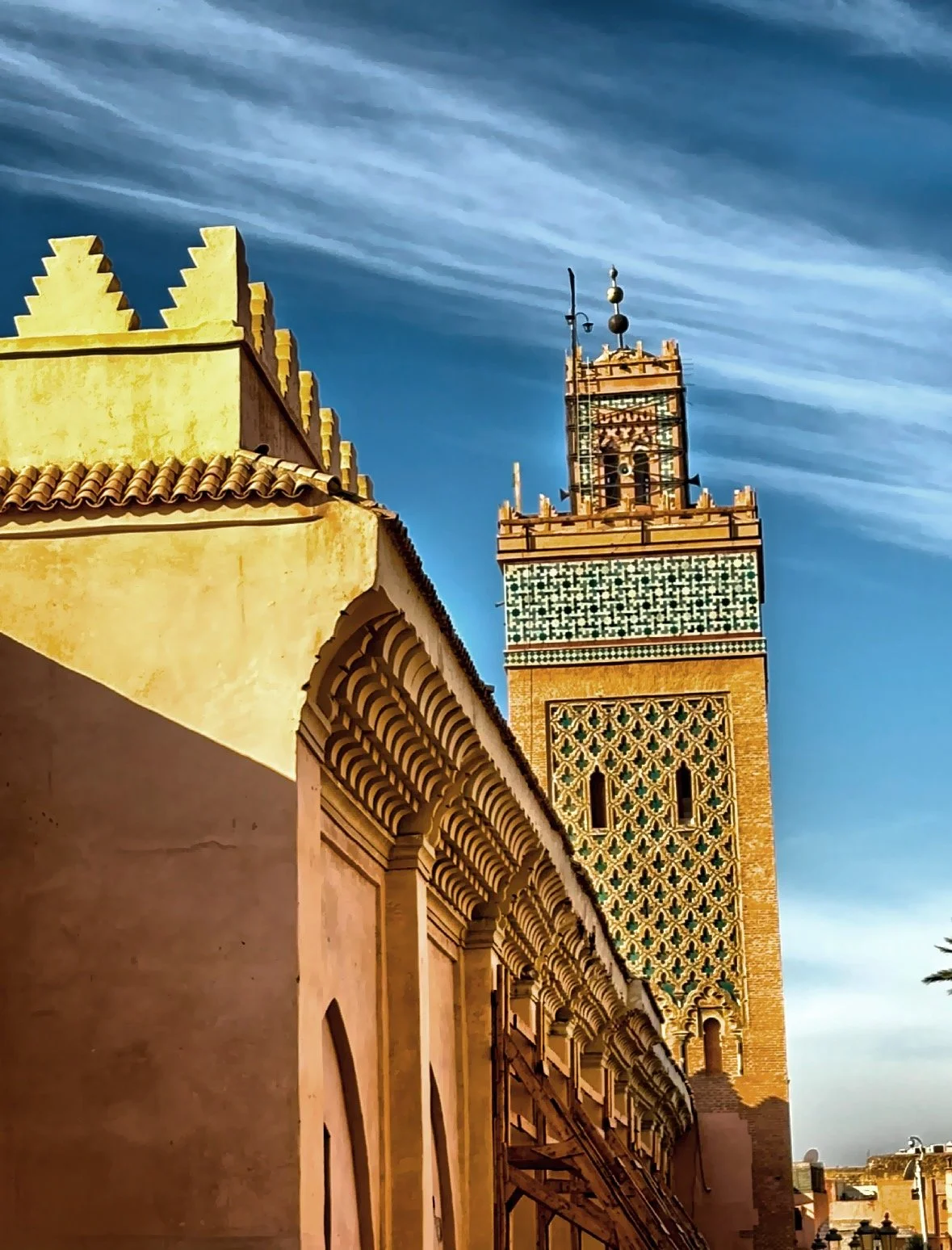  Casbah Mosque was built in 1557 and is one of the oldest mosques in Morocco. 