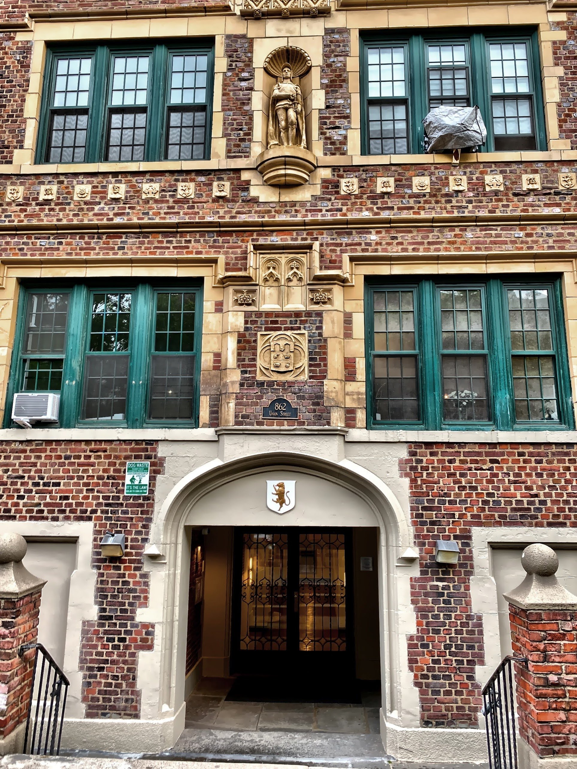  Union Street apartment building entrance in Park Slope 