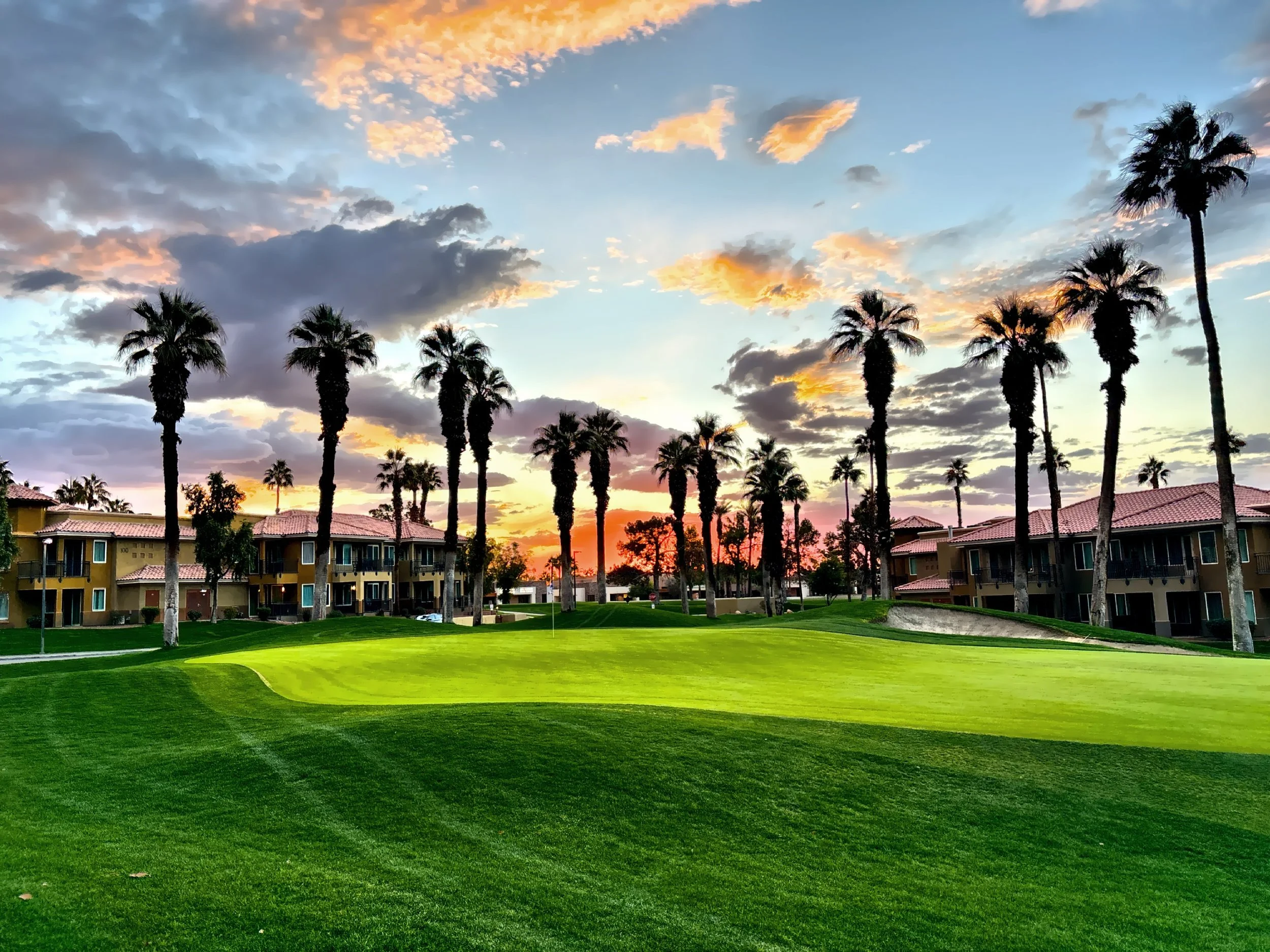  With over 100 golf courses in the Coachella Valley, Palm Springs is a golfer’s paradise.  
