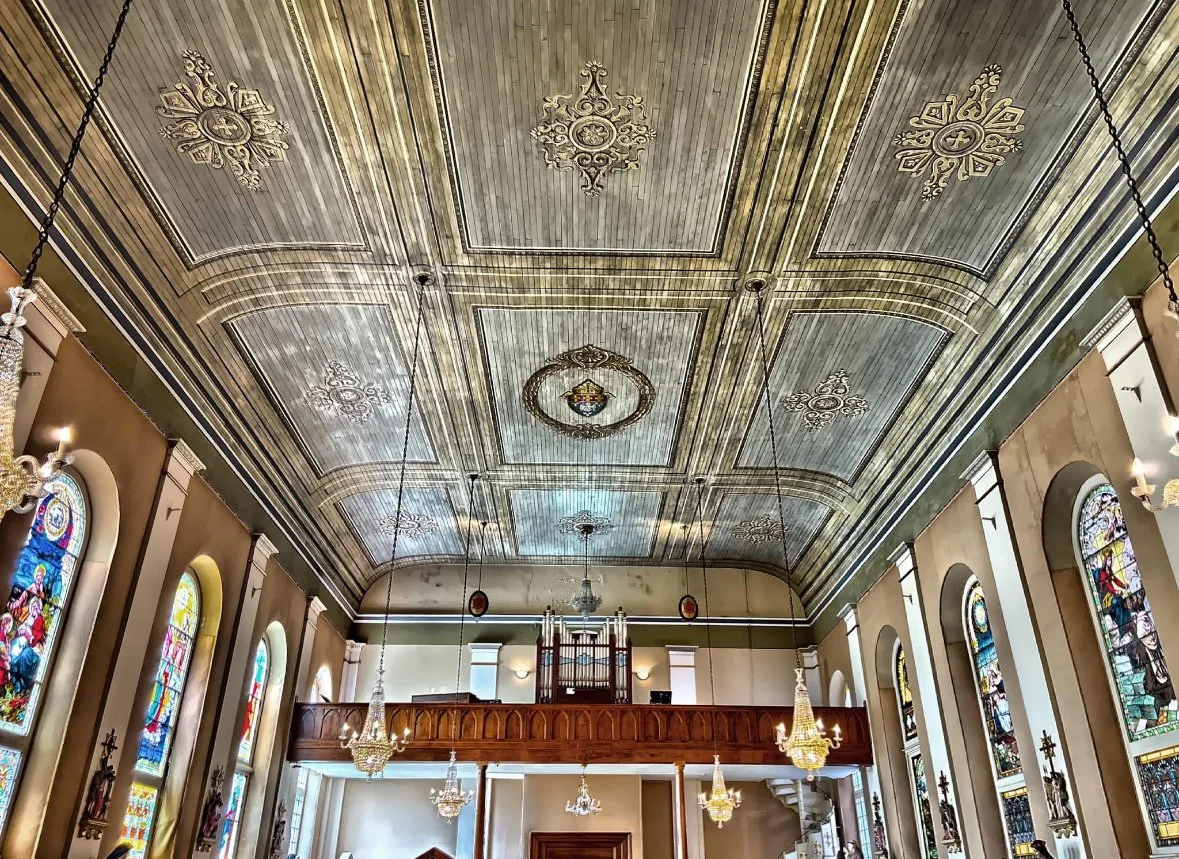  The beautiful ceiling in the church. 